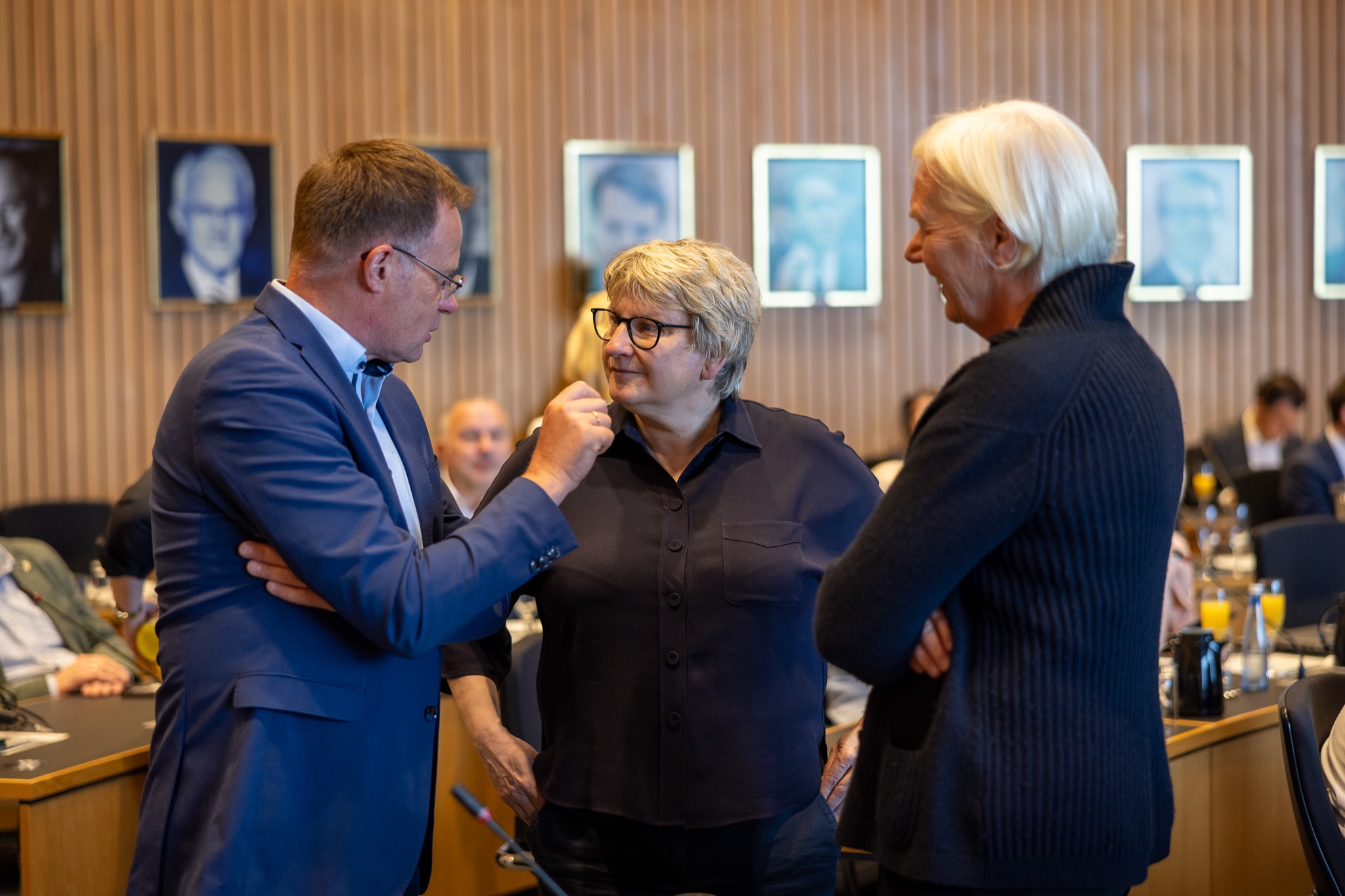 🎙️ Mit der heutigen Fraktionssitzung beginnt im Landtag von NRW eine neue Plenarwoche: Am Mittwoch spreche ich im Plenum gegen 14.45 Uhr für die CDU-Fraktion!
Schaut gern im Livestream rein. 🎥
📸 CDU-Landtagsfraktion