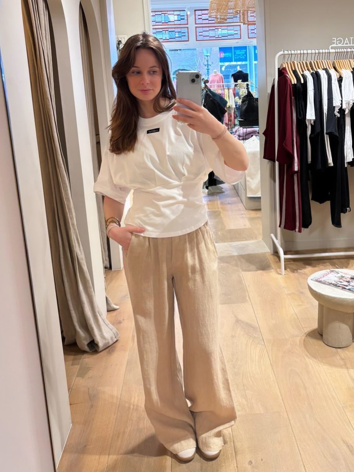 Kom vandaag gezellig shoppen op Bevrijdingsdag 🇳🇱
Wij zijn er weer tot 17:30!
#opentoday #shopping #shopthelook #winkels_in_wassenaar #woodwassenaar