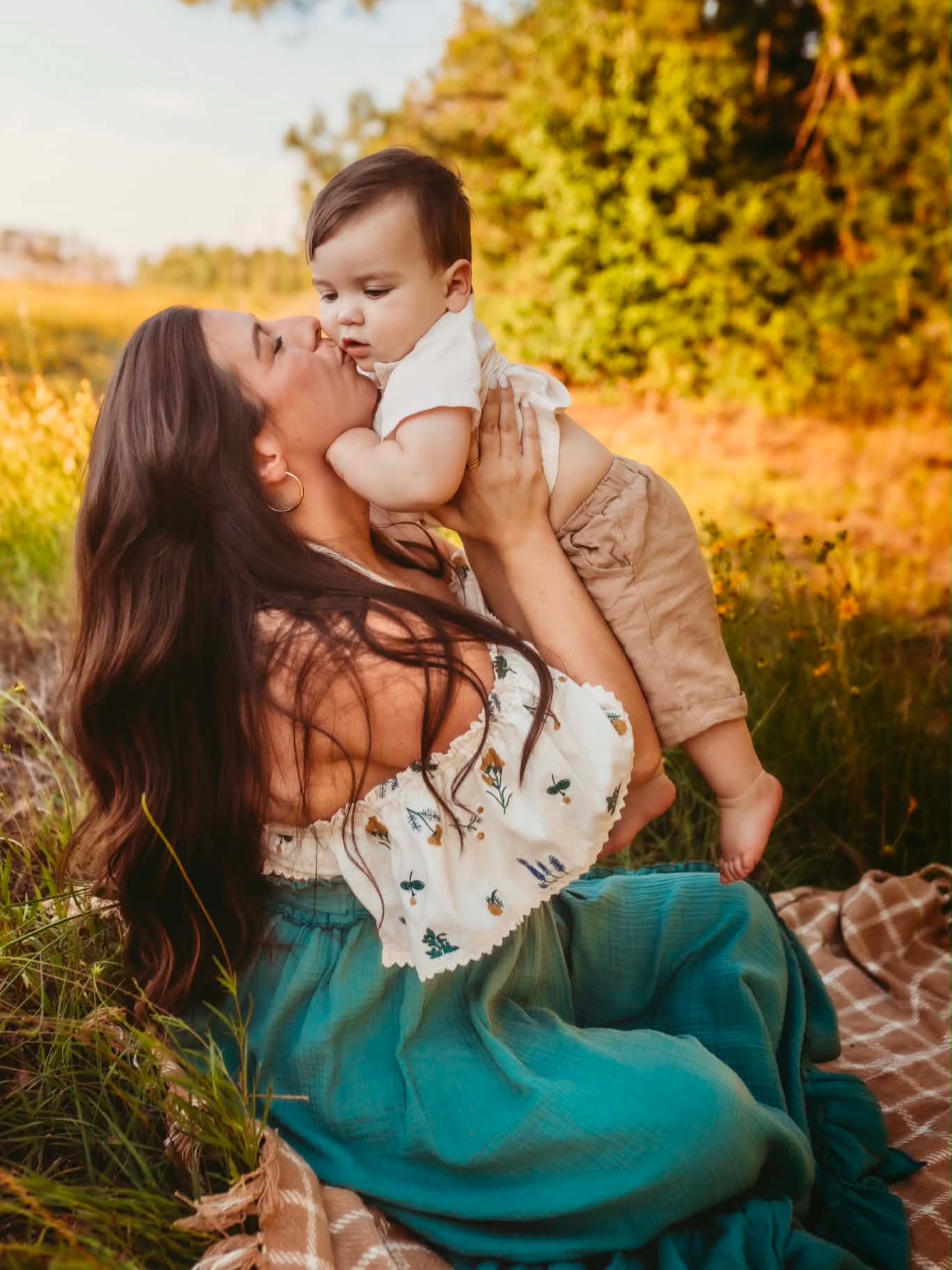 What a wonderful family — filled with so much love, warmth, and magic. Truly a blessing to witness these beautiful moments through my dresses. ✨❤️
Special thanks for the photos @bennetts_photography
#FamilyLove #MagicalMoments #Blessed