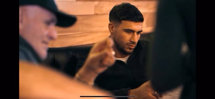 We’re proud to say Smokehouse & Cellar made an appearance on At Home with the Furys 🔥
Spotted in Season 2, Episode 4 with Tommy Fury and John Fury enjoying a meal with us.
@netflixuk
If it’s good enough for the Furys… you know the rest. 🍖🔥
-
-
#knutsford #smokehouse #restaurant #cheshire #netflix