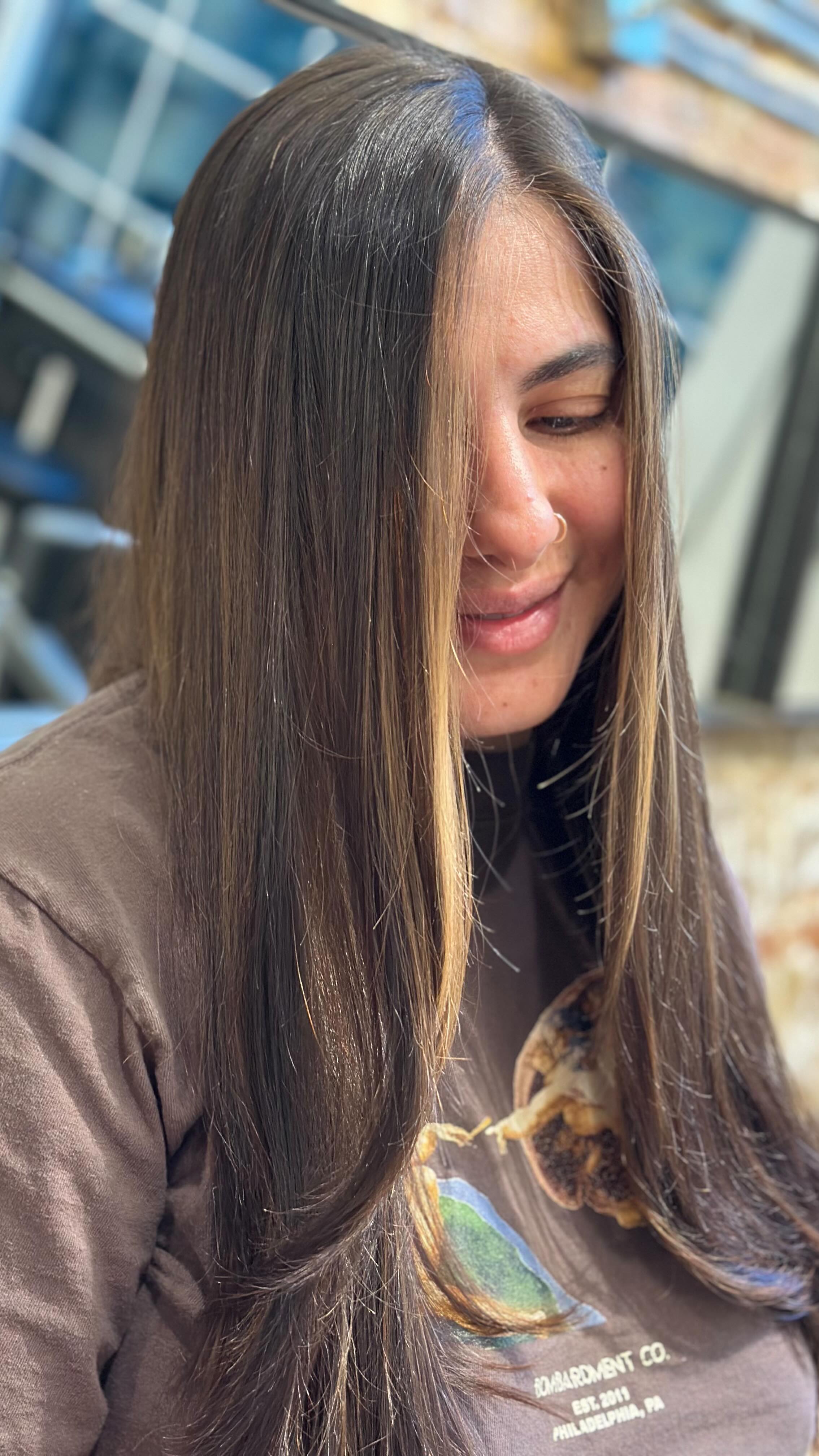 Consultations are the most important part of a service, especially when it comes to hair color.
We all know terms like dimensional color, balayage, and lived-in. These terms are visual based descriptors, and can be interpreted differently. Our stylists know the right questions to ask so we can create the look you really want.
Don’t be shy. Tell us how you like it 😉
Northern Liberties hair salon, best hair color in Philly, lived-in color specialist, luxury hair salon