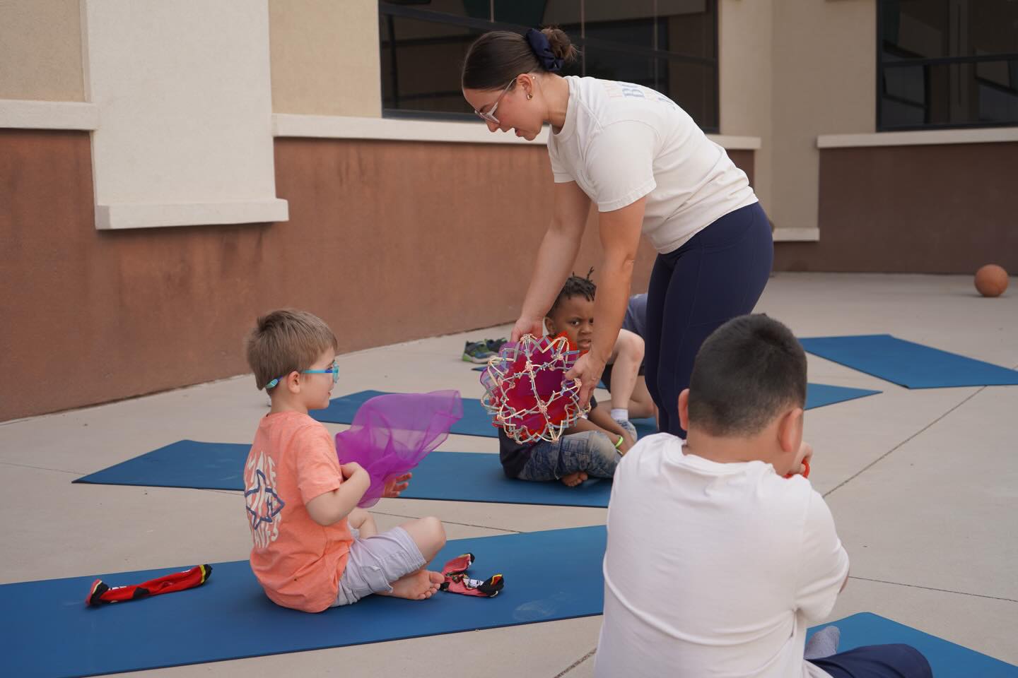 We loved having @empowermeaz stop by to work with our students! Through mindful movement and adaptive yoga, our students explored yoga poses, breathing exercises, and techniques that build confidence, focus, and self-awareness. It was an empowering experience that left everyone feeling stronger—inside and out 💛
________________________________________________
#hopeacademy4autism #mindfulmovement #escueladeautismo #adaptiveyoga #escueladeautismo