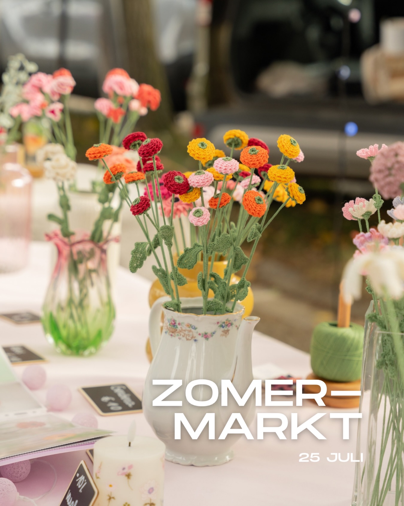 Klaar voor een tweede editie van onze zwoele Zomermarkt? 🌞Na een heerlijke 1ste Bascule avondmarkt vorig jaar, willen we dit jaar dezelfde vakantiesfeer terugbrengen.
Op zaterdag 25 juli organiseren we opnieuw een sfeervolle zomermarkt die draait rond zomerse standjes en kraampjes met eigen werk van lokale creatievelingen en handelaars.
Schrijf je nu in via onze website 🙃 Ken je iemand die hier absoluut zou moeten staan? Stuur het zeker door! 🙏🏻