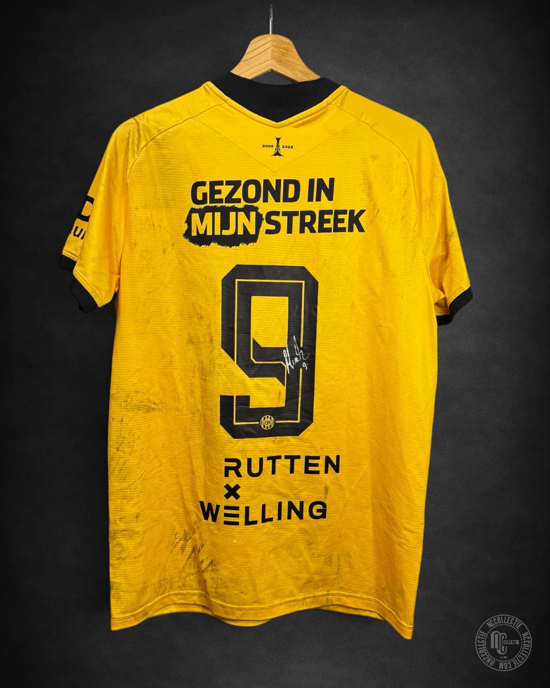 Happy to add this beauty 🟡⚫
Matchworn Roda JC shirt from Anthony van den Hurk
vs FC Emmen (17 April 2026)
Love these kind of dirty pieces 😍
#matchworn #collection #football #footballcollection #dutch
