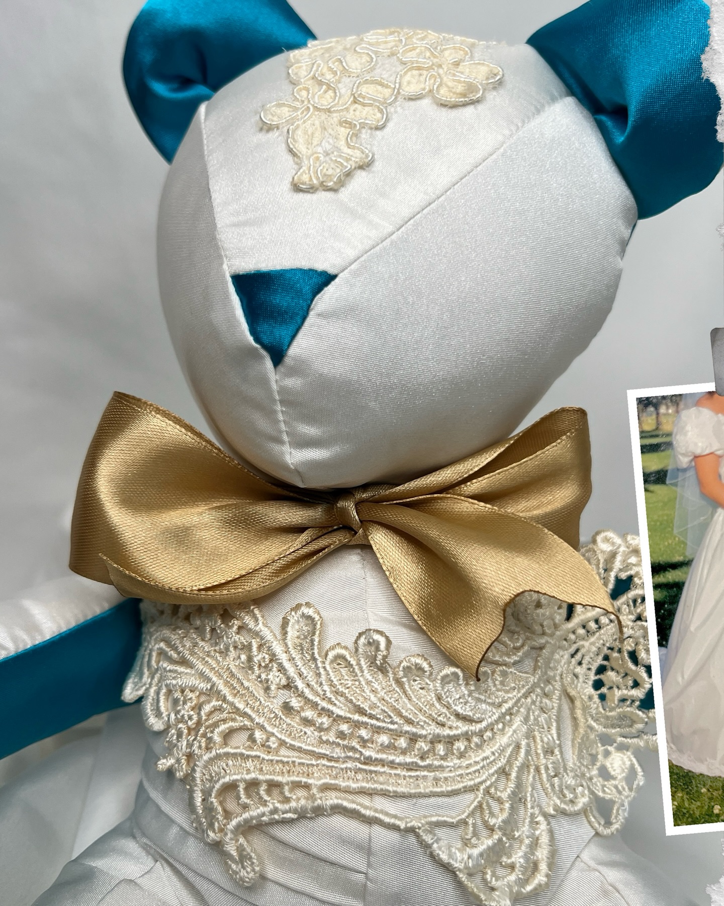 Y’all. A mother’s wedding dress. A brand new baby. One BinaBear. Humans are so so creative and I am forever honored to be able to do this. 😩😭
This bear was handcrafted from the original satin and fragile from a wedding dress, all of which was preserved and transformed into something a new life can carry forward.
What was once folded away in a box is now something her grandchild will hold onto forever. And they will put a sound recording of the baby’s ♥️ beat inside the BB PLSSSSSS.
Proof that old things and things we already have, can give new life to the people you love. Always remember that as technology continues to change our fabric of being. :/
.
.
If you have something too meaningful to keep stored away you know where to find BinaBears. 🧸❤️
#BinaBears #WeddingDress #HeirloomKeepsake #MemoryBear #handmadewithlove