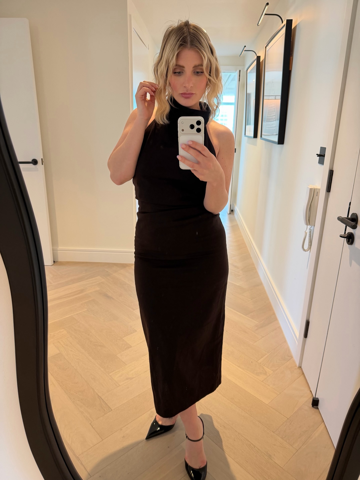 April, wrapped up!
14 new clients
£2.4M sale agreed in Chiswick 🏡
A month full of growth, long days, and moments I’m proud of.
Working hard, enjoying the journey, and trusting the process.
May… I’m ready for you
#april #propertyfinder #propertysourcing #ahandwithproperty #propertyinvesting