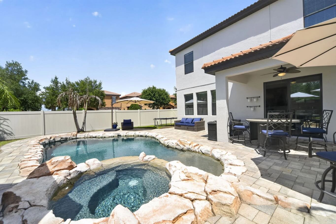 lakesiderealty