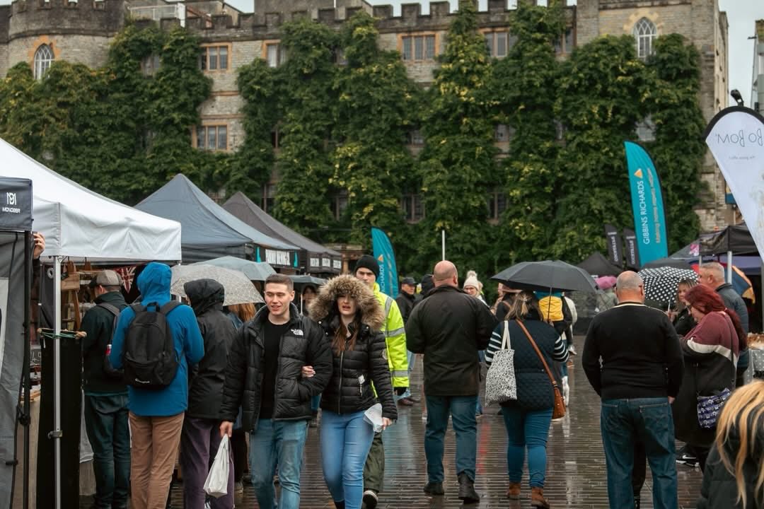 🌟 Join us THIS SUNDAY, 10th May at your regular Taunton Independent Market.
Come along for a chilled day of shopping for locally produced food, unique finds, and handmade gifts.
You’ll find a relaxed vibe and a great community atmosphere on Castle Green in the centre of Taunton, so whether you’re browsing for handmade goods, delicious treats, or just fancy a wander around town, there’s something at our markets for everyone!
Taunton Independent Market is proud to support our local town centre based bricks-and-mortar businesses all year round and is committed to regularly bringing extra footfall into Taunton helping our local economy to thrive.
Bring your friends, bring your family, and support amazing local traders.
🚗 No road closures
🅿️ Free parking on Sundays
🎵 LIVE MUSIC
#YourTownYourMarket
##foodgoodscommunity #lovewhereyoulive #taunton
Advertising sponsors: @gibbinsrichards s
