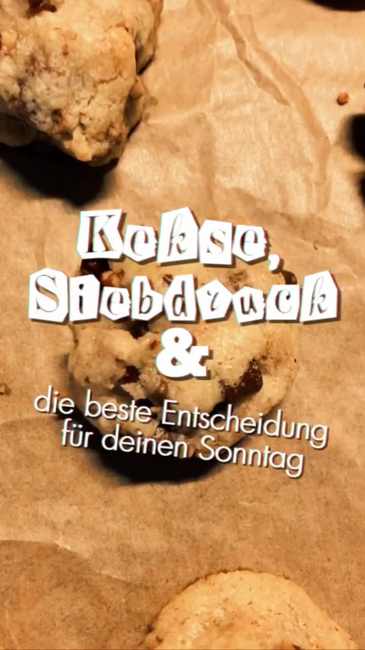 Was will man eigentlich mehr von einem Sonntag? ✨
Wir hatten frisch gebackene Cookies, Kuchen und drei Stunden Zeit, um im Atelier eigene Unikate zu erschaffen. Die Zeit verging wie im Flug – und wenn du das hier siehst, glaubt der Algorithmus wohl, dass das genau die richtige Aktivität für dich ist... (Und wer sind wir, dem Algorithmus zu widersprechen? 😉)
Du willst beim nächsten Mal dabei sein?
🗓️ Wann: 17. Mai, 12:00 Uhr
📍 Wo: In meinem Atelier
🎟️ Status: Es gibt aktuell nur noch 3 Tickets!
Die Tickets findest du direkt auf meiner Website:
👉 www.minagarcia.de (Link auch in der Bio!)
Ich freu mich auf dich! 🎨🍪
#kreativinhamburg #handgemacht #siebdruckworkshop #sonntagsbeschäftigung #wilhelmsburg