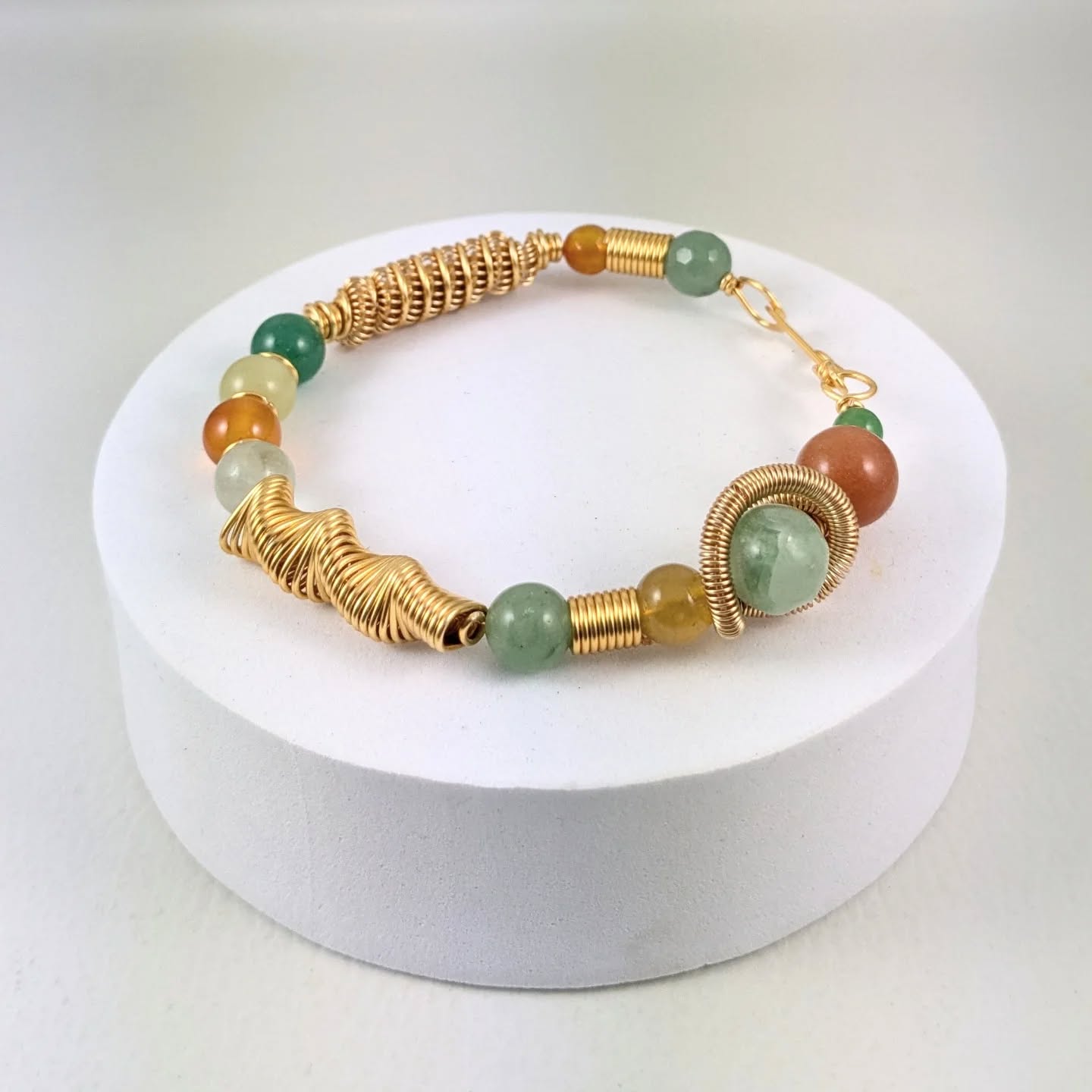 WireWizz Bangle with Gemstones π§‘ππ
I will be demo-ing how to create this bangle on @jewellerymakeruk TV on May 11th show from 1pm-5pm. Do join me and @stephaniejosephgems for a fun packed WireWizz show π₯³πβ€οΈ
#@jewellerymakeruk #wireinspiration #gemstones #makeyourownjewelry #wirejewellery