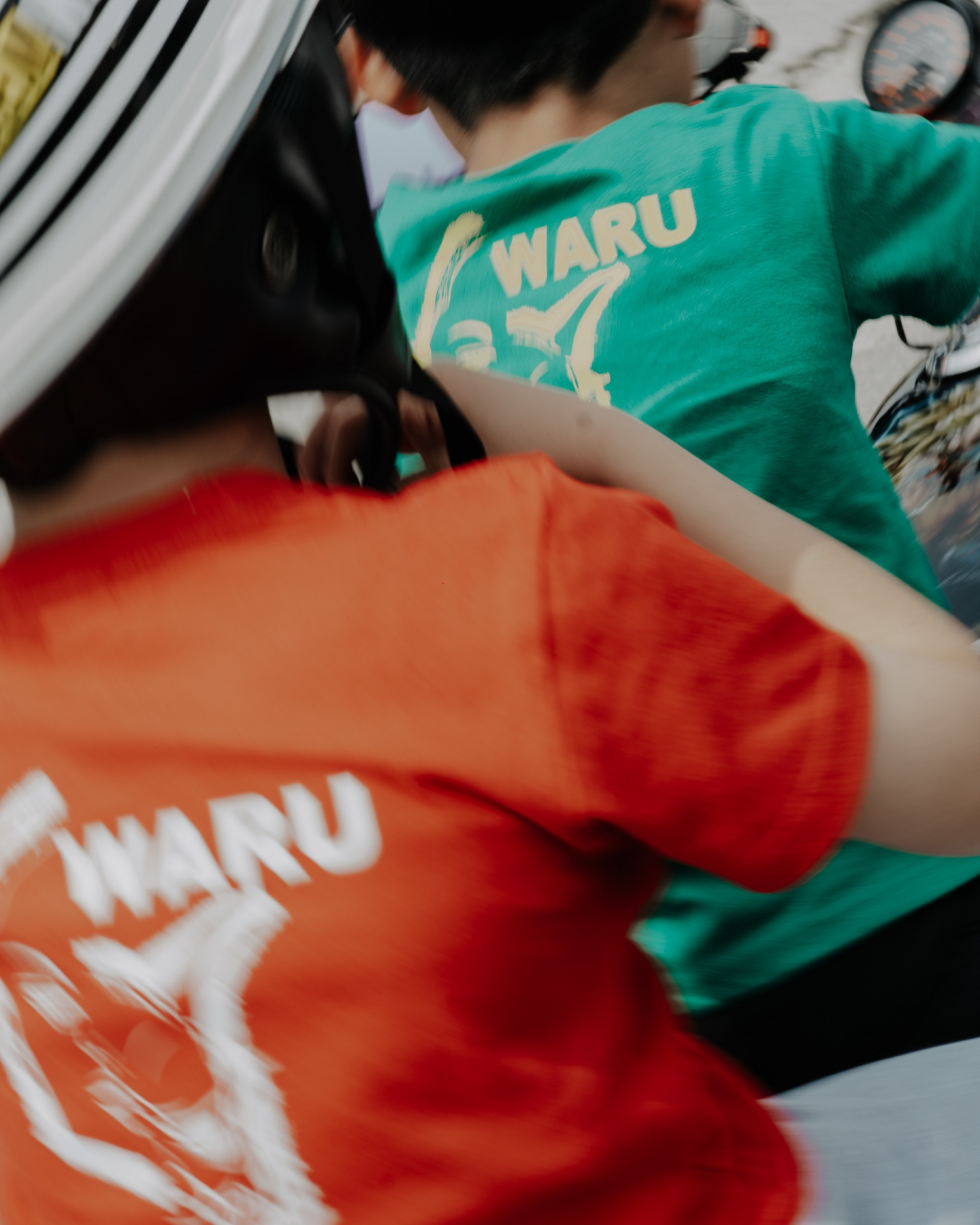 Like father, like "Warugaki." Playful spirits, serious style.
📸 Photographer: @takeshi_shimamoto 🛒 Shop the collection: https://www.tokkou.co.uk/category/warugaki #WARUGAKI #TOKKOU #WAGAMAMA #JapaneseStreetwear #FamilyStyle #StreetStyleJapan #MiniMe #KidsFashion
