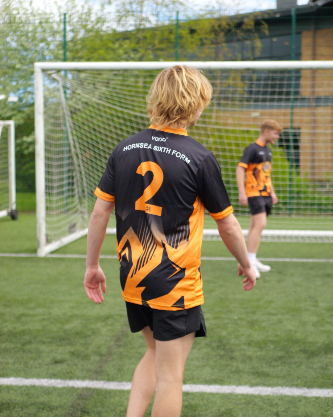 New kit. Same energy. 🔥
Hornsea Sixth Form is stepping out in a bold, bespoke look built to stand out on the pitch. 🖤🧡
Your team. Your identity. Your kit.
#VersaSportswear #BespokeKit #Football