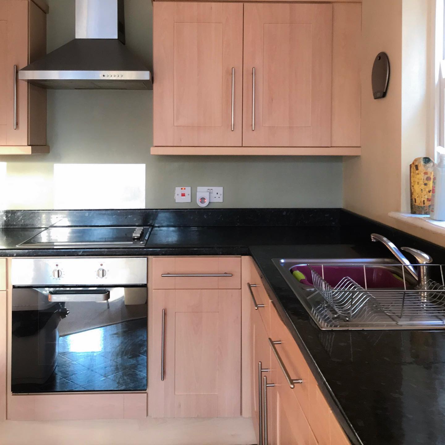 Every day I am a better cleaner than I was the day before (and I've been cleaning professionally for 10 years so that's over 3500 days) 😜 I prefer to keep my business owner operated as although I've met some fantastic, incredible cleaners over the years, I've also met many others who just don't have the same passion. When you're cleaning toilets all day, you've got to love it. Cleaning professionally isn't just 'cleaning' - it's a real skill 🧽✨