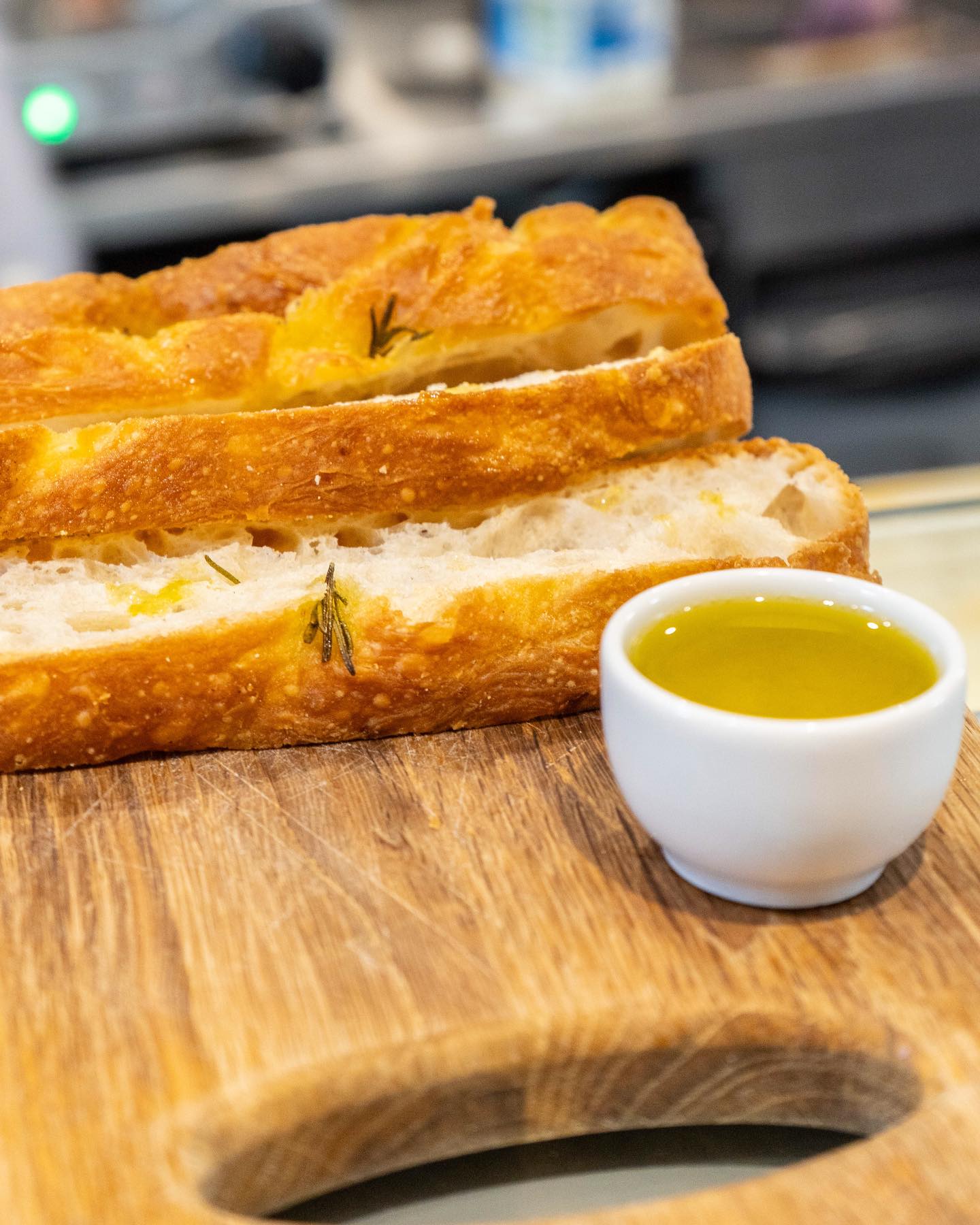 Keep it simple. Keep it real 🇮🇹
Good bread, proper olive oil, and something worth slowing down for.
No fuss, just how it should be.
Come by, grab a bite, stay a while.
#ItalianVibes #SimpleFood #DeliLife #LondonEats #KensalRise