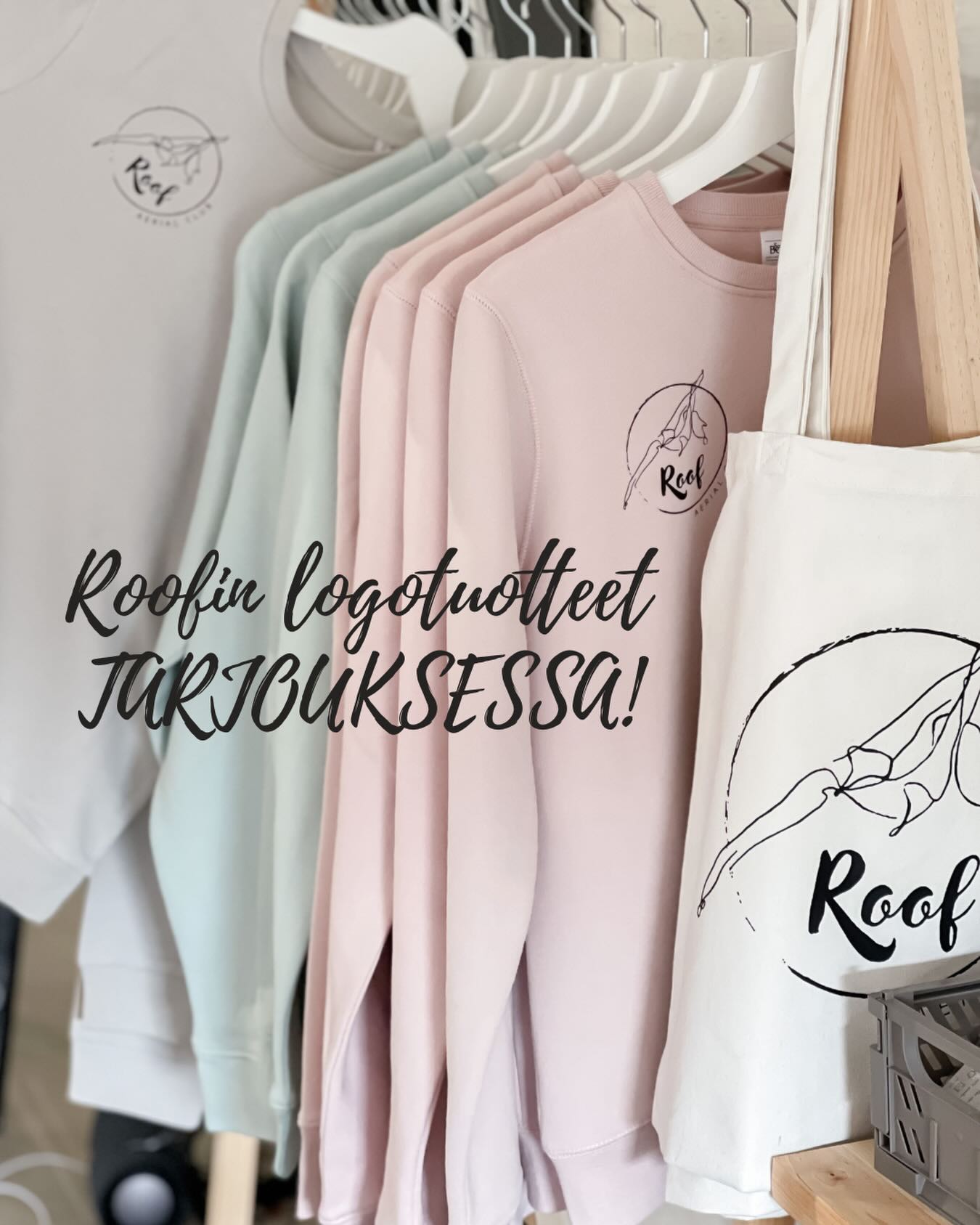 🌸 Roofin logotuotteet nyt kevätTARJOUKSESSA! 🌸
Nappaa kevätnäytökseen päällesi upea Roof huppari, toppi tai t-paita! Tai kanna treeni- tai vaikka rantakamasi laadukkaassa Roof-kassissa! 👌
Logotuotteiden tarjoushinnat:
🌸 Roof huppari 35/40€
🌸 Roof toppi 15€
🌸 Roof t-paita 10€
🌸 Roof kangaskassi 12€
🌸 Roof shopping bag 20€
Tarjoustuotteet ostettavissa Roofilta tai lauantaina Malmitalolta. Tervetuloa ostoksille! ☺️
#roofaerialclub