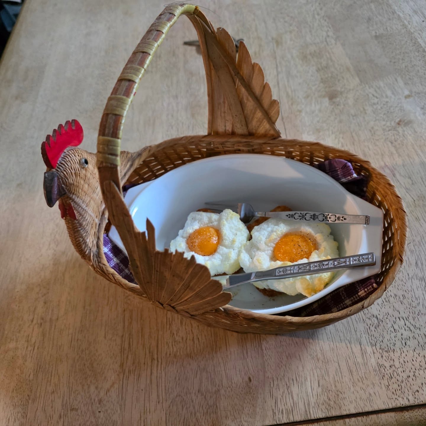 I am a lucky Mumma! My son made me eggs on a cloud as an early Mothers Day surprise. He nailed it this year and the presentation was above and beyond.