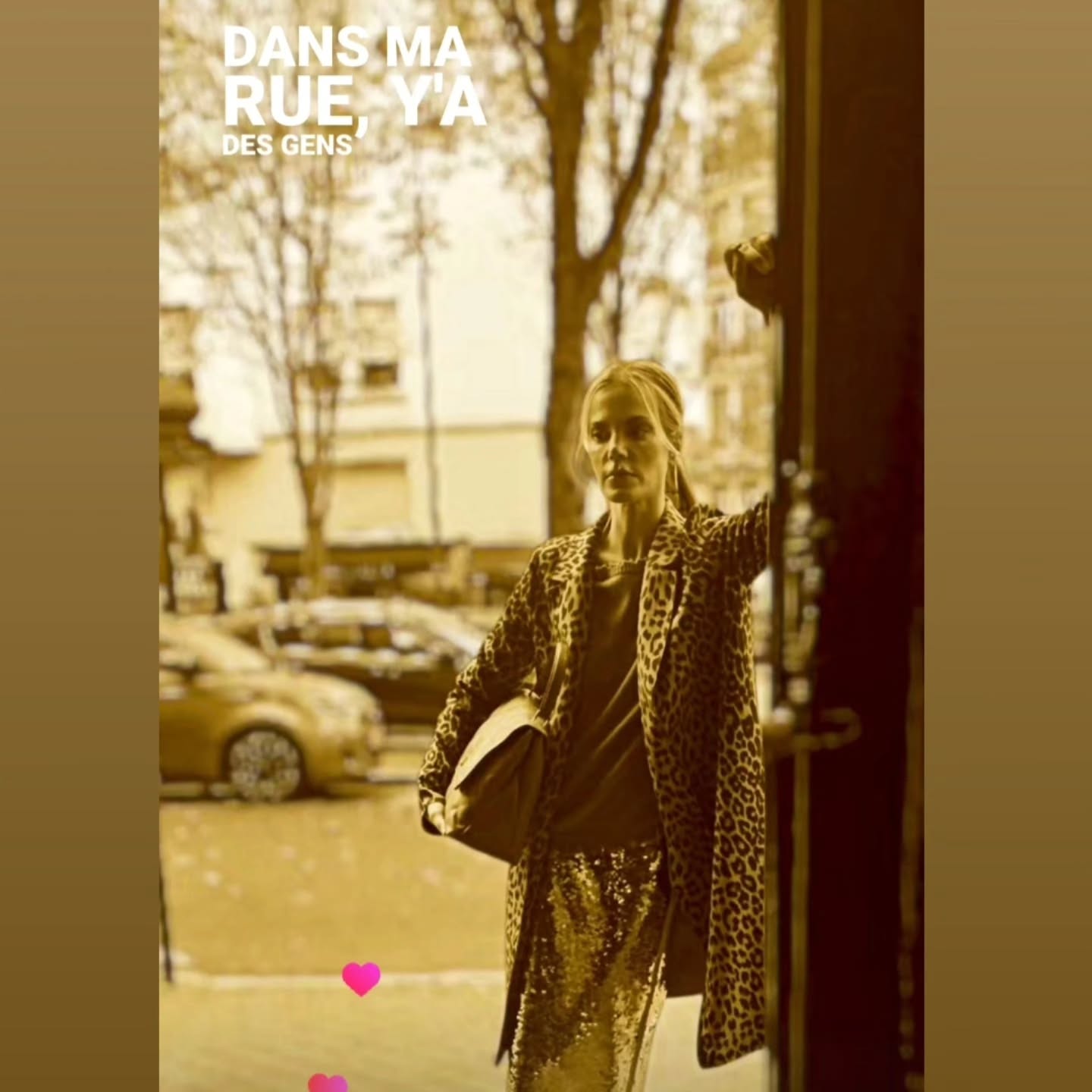 Dans ma Rue il y a des femmes avec l ' Allure
Elles portes un Sac avec Elegance
Elles savent c 'est un geste qui dit tout
Et j ' adore ca..
Designerthoughts
@florence.e.bachofenszekely
#pariesienne #chicness #sacmatelasse #BFLOZURICH
#parie8ème
