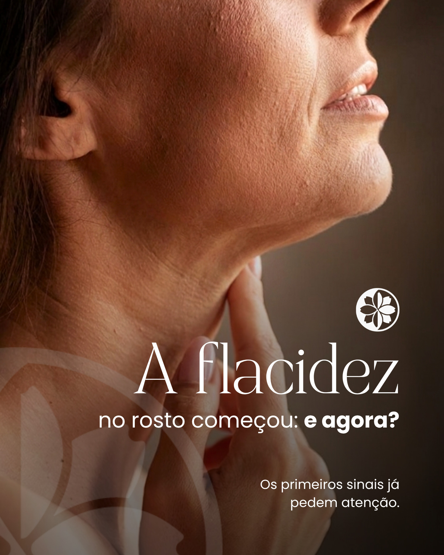 A flacidez costuma surgir de forma gradual, e muitas vezes passa despercebida no início. Quando os primeiros sinais aparecem, agir cedo faz toda a diferença na evolução da pele.
O tratamento não depende de uma única ação, mas de uma combinação de fatores: escolha dos ativos certos, rotina consistente e cuidado contínuo.
Nesse processo, dermoativos como o Nano Revitox, que atua na firmeza e na qualidade da pele, e o Biwa, que complementa o cuidado de dentro para fora, ajudam a potencializar os resultados quando usados com constância.
Ao estimular a firmeza e manter a pele bem cuidada, é possível melhorar o aspecto e desacelerar esse processo ao longo do tempo.
O resultado vem da constância, não da pressa.
💬 Comenta FIRMEZA que nossa equipe te orienta com os dermoativos e nutracêuticos ideais para você. 💚