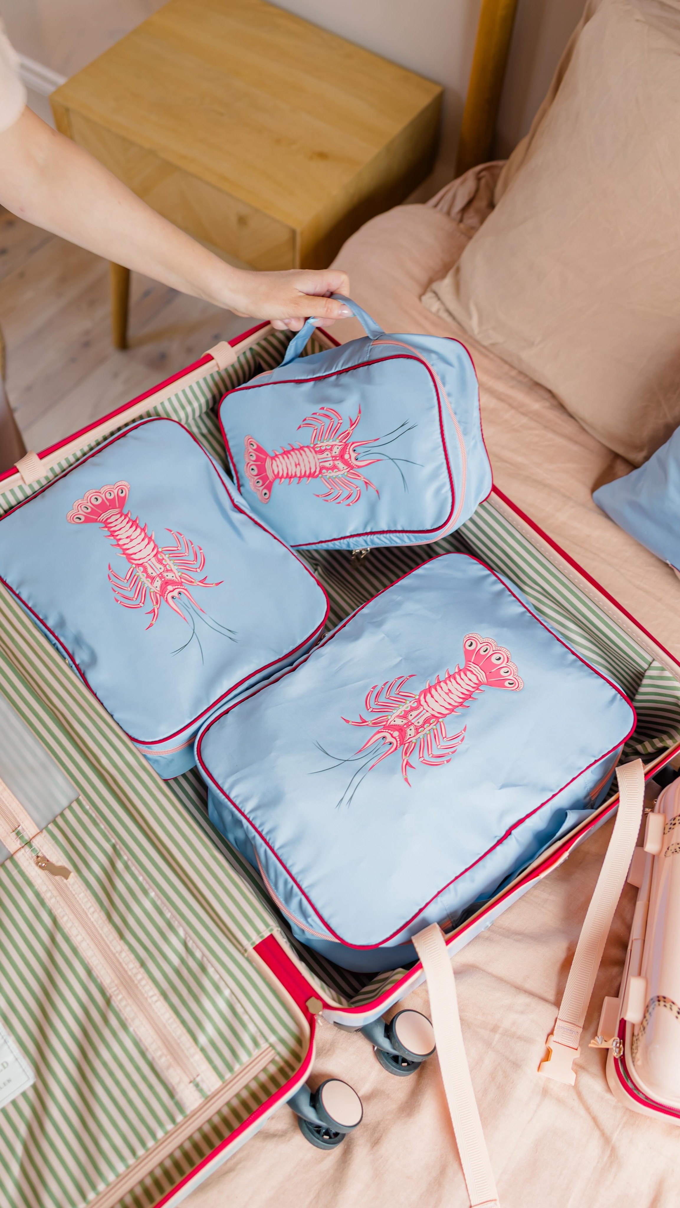 The ULTIMATE packing hack!
Our latest obsession - Keeping every outfit perfectly in place with these beautifully designed @yvonneellen packing cubes.
Everyone needs a lobster in there case 🦞
Effortless organisation is the ultimate travel essential.
Want to stock our products? Send us a message or check the link in our bio!
#YvonneEllen #PackingEssentials #TravelEssentials #PackingCubes #TravelUpgrade