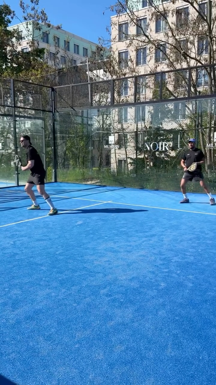 Vielen Dank für das tolle Event und herzlichen Glückwunsch an die Gewinnerteams! 🎾🏆
ein besonderer Dank geht an unseren Hauptsponsor @artemmilmann sowie unsere Partner @day1 @fesi_berlin @windback.coffee @cup_der_sterne @vitaminwelldeutschland @tennis_point_official