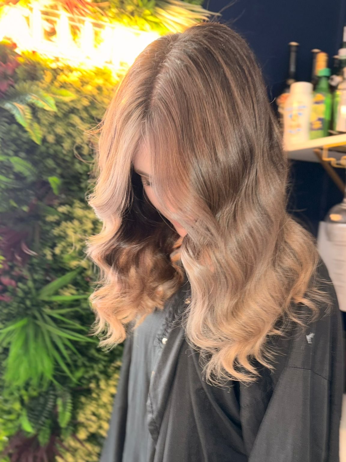 Chloe was ready for a refresh… moving from grown-out balayage to a softer, cooler, more blended finish 🤎✨
Charley kept things natural and low maintenance, lifting through the mid-lengths to brighten and then toning down to those beautiful cool mocha + beige hues ☕️❄️
The result is a seamless melt from root to ends with a much softer, more refined finish — perfect for that effortless, lived-in look.
Finished with a smooth, bouncy blowdry to really show off the shine and dimension 💁♀️
If your balayage is feeling grown out or you’re ready to go a little cooler for the season, this is exactly the kind of refresh you need 👀
📅 Colour bookings are filling fast — secure your appointment and let’s create your perfect blend
@lorealpro_education_uki @lorealpro