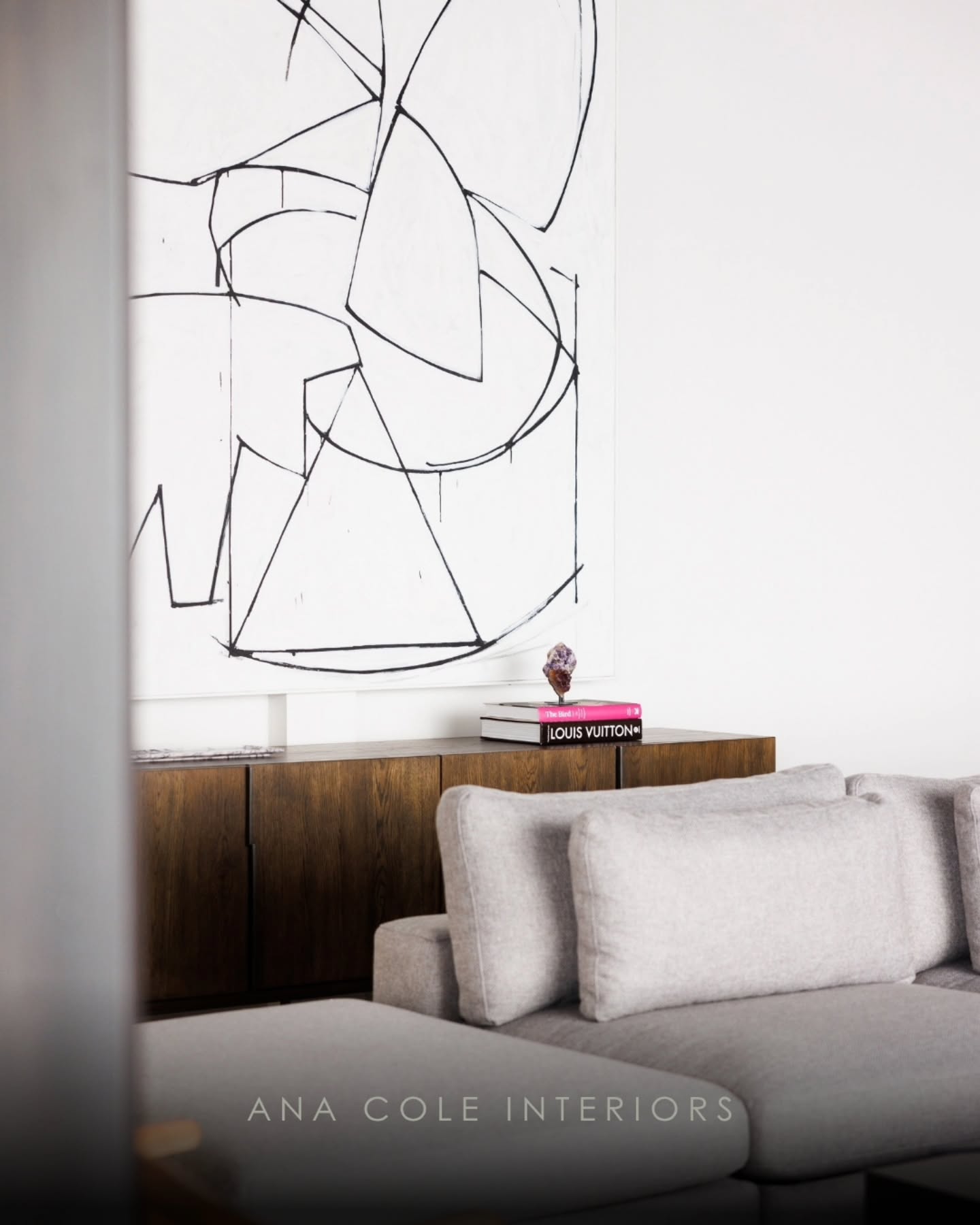 What do you see?
Interior design, furnishing & styling by us.
đ¸ @mike_barry_ca
#AnaColeInteriors
#LdnOnt
#interiordesign