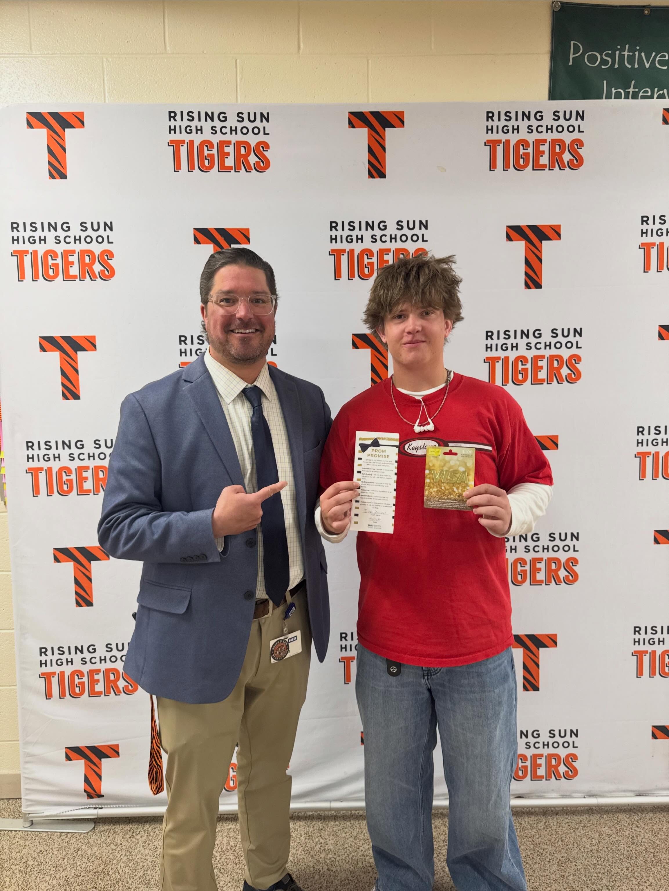 Last week, 116 students at Rising Sun High School signed the Prom Promise pledging not to drive impaired or get in the car with an impaired driver on prom night.
Congratulations to one Rising Sun High School Tiger who won $100!