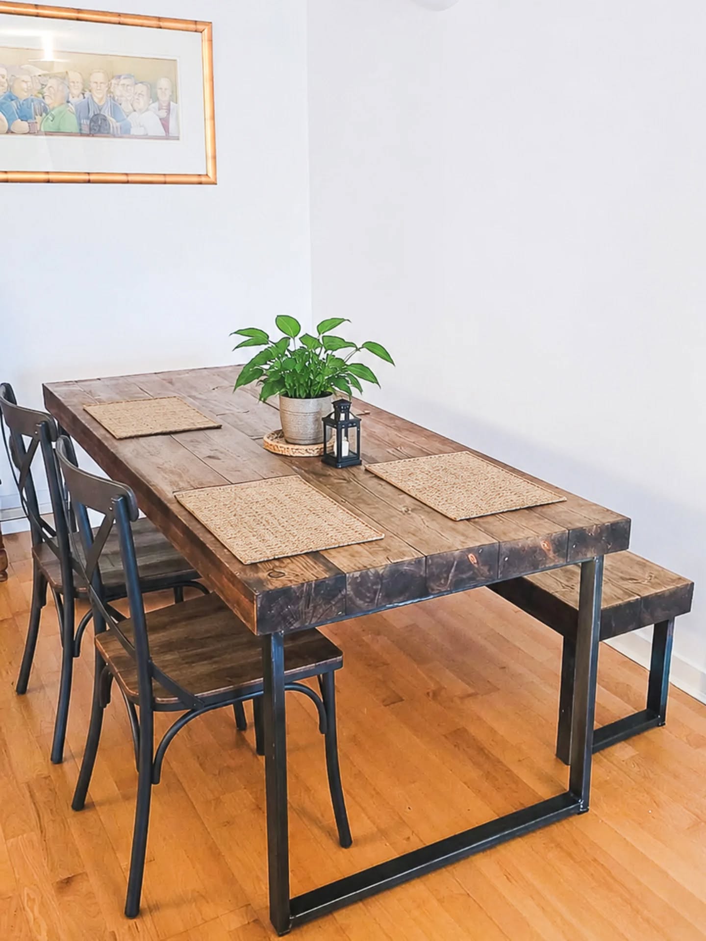 This reclaimed sleeper table & matching bench have officially moved in... and we can't lie, they suit the place perfectly. Dark oak finish, chunky reclaimed timber, and all the rustic character you could ask for 👌
Thinking of adding one to your home? Get in touch with us and let's make one for you!
.
.
.
.
#reclaimedwood #darkoak #diningroomgoals #madetolast