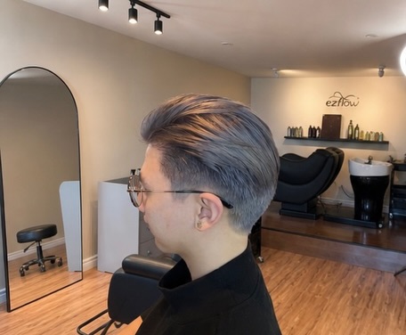 Modern fade with ash grey color.
Full service: cut + color.
DM for bookings.
#haircolor #hairstylist #haircut #etobicoke
