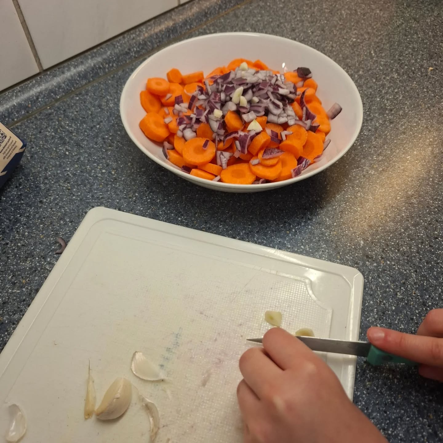 Heute gab es "Nasi Goreng" im Kinderbereich. Damit endet die Reise, durch die asiatische Küche. In der nächsten Woche besprechen wir den nächsten Kontinent.