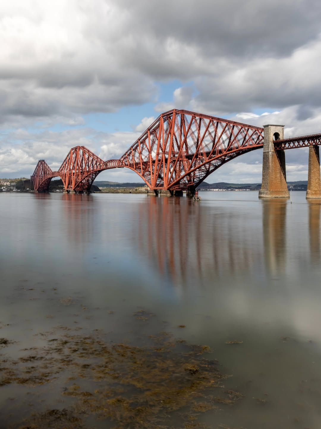 F O R T H
Finally managed to get a moment to take a few shots in the lovely weather we've been having. The Forth bridges are always a favourite spot of mine, especially the iconic rail bridge 🏴
.
.
.
#travelphotography #landscapephotography #Scotland #architecture #instadaily