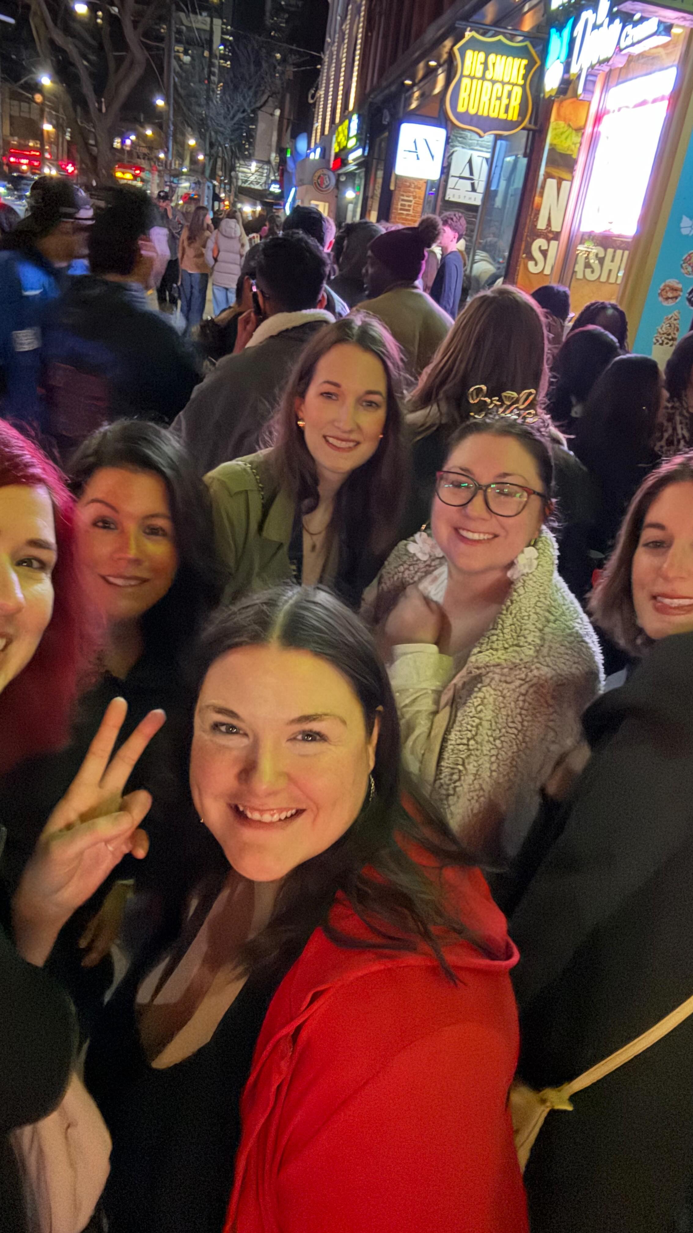 ✨When the girls trip leaves the group chat ✈️🤭✨
Childhood best friend’s bachelorette party 👰🏻♀️👯♀️💃🏻✨
@vrodge ON T’AIME!!!❤️❤️❤️
✨Highlight of the weekend: @missmoco 🥂✨