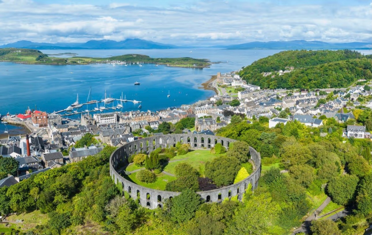 Oban getting the recognition it deserves ❤️
From incredible seafood to stunning coastal views, it’s no surprise our wee seaside town has been named one of Scotland’s best. Whether you’re here for a weekend escape, island hopping, or just a proper plate of fresh seafood by the harbour, Oban is hard to beat.
Come and see why it’s called the Seafood Capital of Scotland 🦞🌊
Book direct and save 10%:
www.obanholidaylets.com
#oban #stayinoban #argyllandbute #shorttermlet #getaway