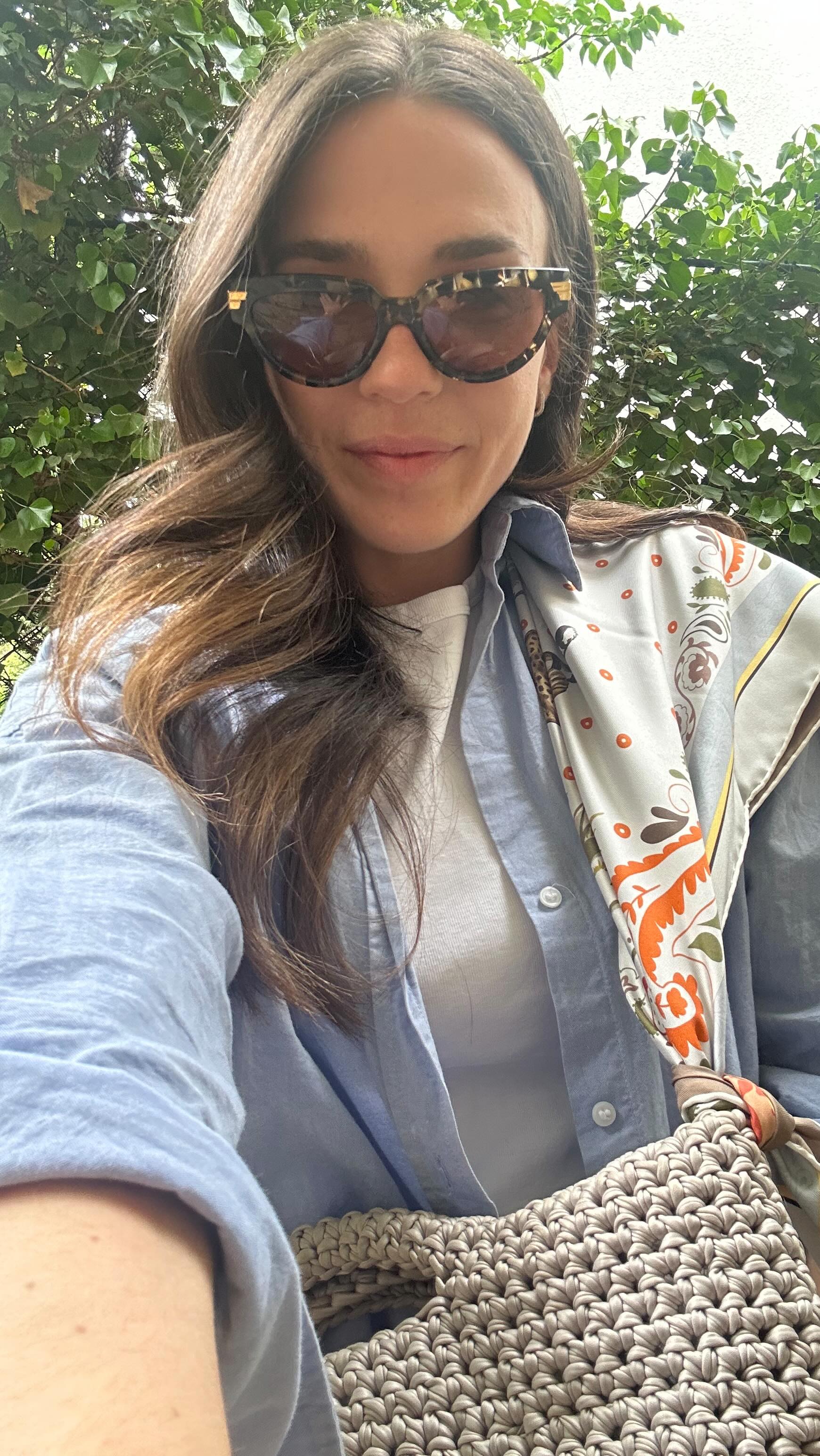 So many of you asked if you can wear your Gigi Bag crossbody.
Turns out you can 🤩
All you need is a silk scarf✨
#gigilou#handmade#silkscarfhacks#madewithlove