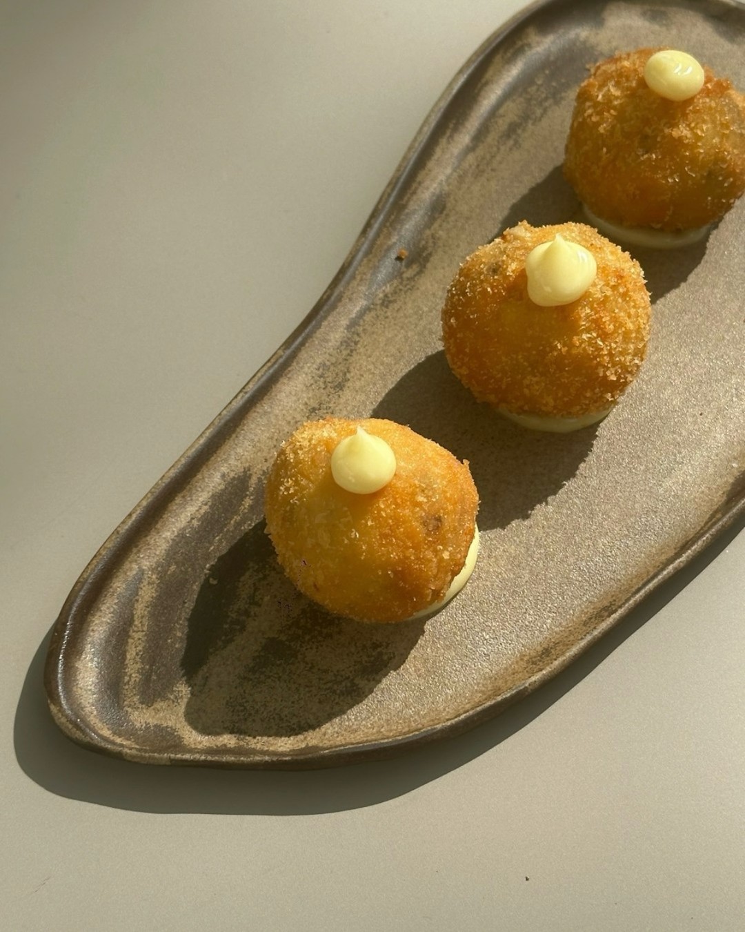 Mushroom truffle arancini 🍄🟫
Elevate your dining experience with Nourish …
#mushroomarancini #weddingfoodibiza #ibizafoodie