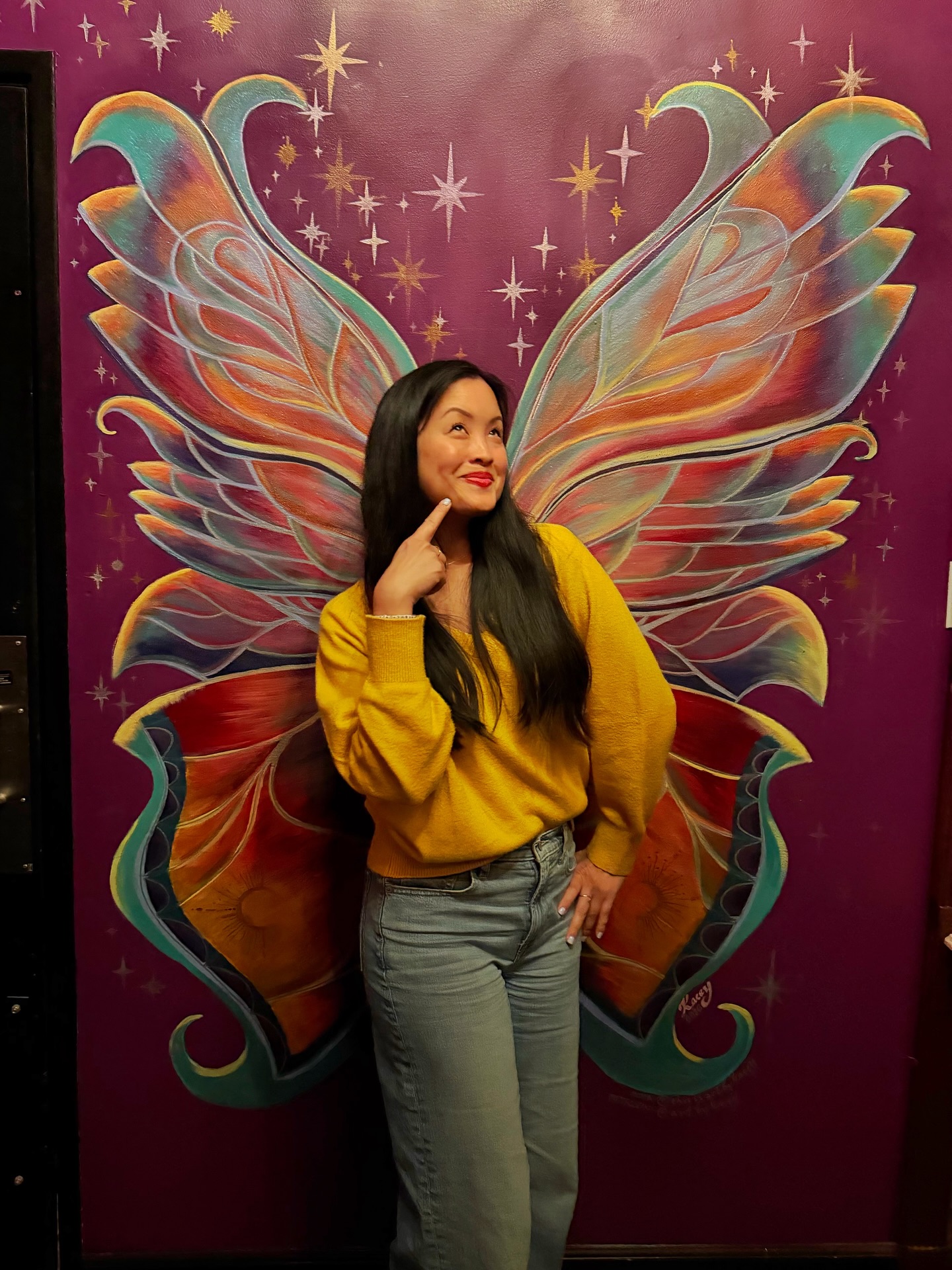 I’m always posting about my adventures in other cities, but I live in one of the biggest tourist cities in the world - Los Angeles! Last month I was able to do so many fun things that are “quintessential LA” and I would honestly recommend these places to anyone coming to visit…or if you’re just from here and haven’t done them yet!
🪽 How can you come to the City of Angels without taking a photo with painted angel wings? These wings happen to be at The Witch’s Cottage in North Hollywood, a spellbinding bakery, restaurant and bar!
🎥 Hike to the Hollywood sign - this one needs no explanation!
🛍️The Grove - a must visit! The best shopping and restaurants, and it’s adjacent to the legendary Farmer’s Market. I ate at Alma to celebrate my birthday and the food was DELISH.
🌆 A rooftop bar/restaurant is also a must. Lemon Grove was the new place I tried, the food was delicious, there is indoor and outdoor space, and you can enjoy views of the Capitol Records building and the Hollywood sign.
🏆 We basically have two teams in every major league sport, so hit up game while you’re here!
🌅 You can’t beat the views from the top of Signal Hill. It’s basically a 360-degree view where you can see everything from the Queen Mary to the Hollywood sign to Catalina Island on a clear day. And the sunsets? ::chef’s kiss::
🫧 This is LA - there are always a ton of pop-up shops and events happening - like the Hello Kitty pop-up I found!
💆🏻♀️ After all your adventures, relax at the spa and get a massage! I went to the Four Seasons in Westlake Village and loved the experience - our cabana at the spa pool was the cherry on top!
Have you tried any of these places? What would you add to the list?