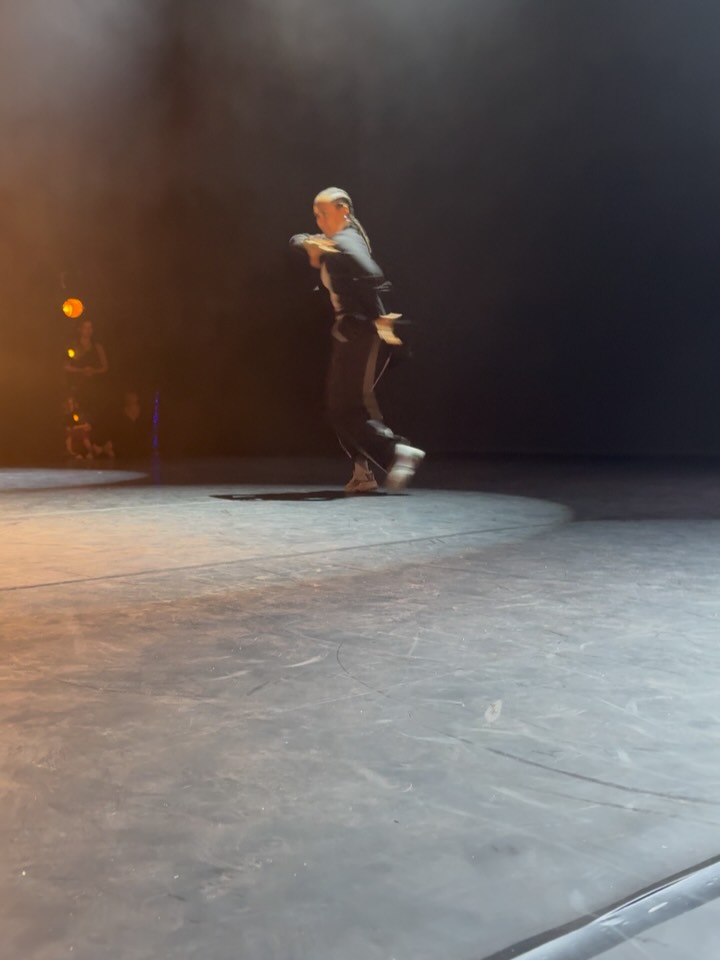 PLATFORM DAY 2- BTS ✨
(Pro photos and videos to follow)
What an incredible weekend- what a memory!
10 years of celebrating South West Dance and creating a platform that enables dancers and artists to inspire and be inspired!
This weekend…
Over 200 dancers
500 Audience members
10 Artists including our special guests @flawlessuk
15 members on our Platform Team
We are so proud 💜
Thank you to our Patron @kayla_lomas for being incredible you!
Our inspiring artists: @kadussmithdance @graciephilpxo @summerrose.06 @benjamindiathcreative @lisaodellcreative @shaniceccreative_ @daniharriswalters jackwalker16
An huge shoutout to our Platform Co-ordinator @arielb._dance and The Platform Team. You are beyond amazing.
Until next year.. Date to be announced soon!
#Platform26 #wearestudio4 #southwestdance