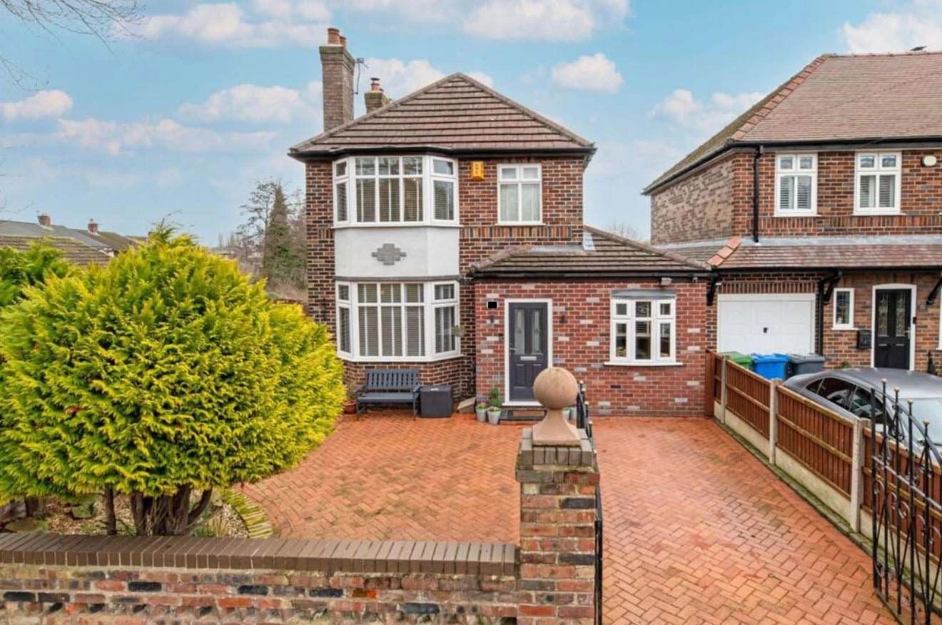 🏡📐 Your Home Has More Potential Than You Think 💡✨
It's easy to look around your home and think, “We've outgrown this place.” More space, better layout, brighter rooms — it all sounds like a move is needed.
But before you start browsing Rightmove and bracing yourself for stamp duty 😅💷, it's worth asking: have you truly unlocked your current home's potential?
📐 Reimagining Existing Space
Sometimes it's not about adding more — it's about rearranging what you already have. Walls, layouts, and flow can completely transform how a home feels.
🌞 Light & Layout Make the Difference
Small changes like opening up spaces or improving natural light can have a huge impact.
At AGA Associates, we help homeowners see possibilities they might not have considered.
Because moving house is stressful enough… and if your dream home is already under your roof, that's a rather nice bonus 😄🏡.
📆 Book your FREE consultation:
👉 https://www.aga-associates.com/resources-booking-page
#HomeImprovement #SmartDesign #AGAAssociates #LondonHomes