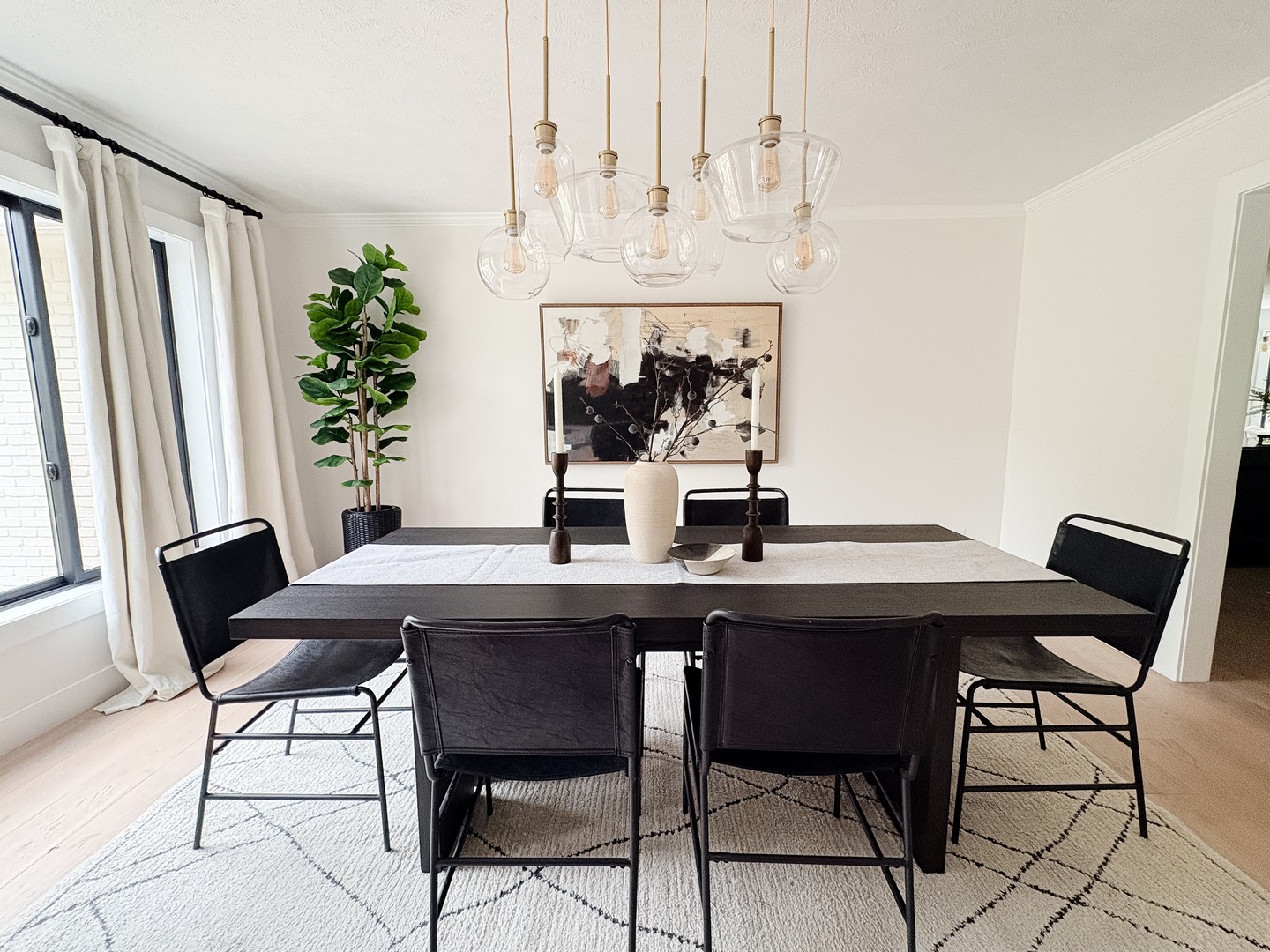 Dining Room Spotlight ✨
A thoughtfully staged dining room helps buyers picture more than just a table and chairs. It creates a feeling of connection, warmth, and everyday living. Clean lines, modern details, and balanced styling give this space a polished look while still feeling welcoming and functional.
Realtors, ready to help your listings stand out online and in person? Message us to schedule staging for your next property.
#HomeStaging #HomeStagingWorks #StagingHomes #InteriorStyling #RealEstateStaging
