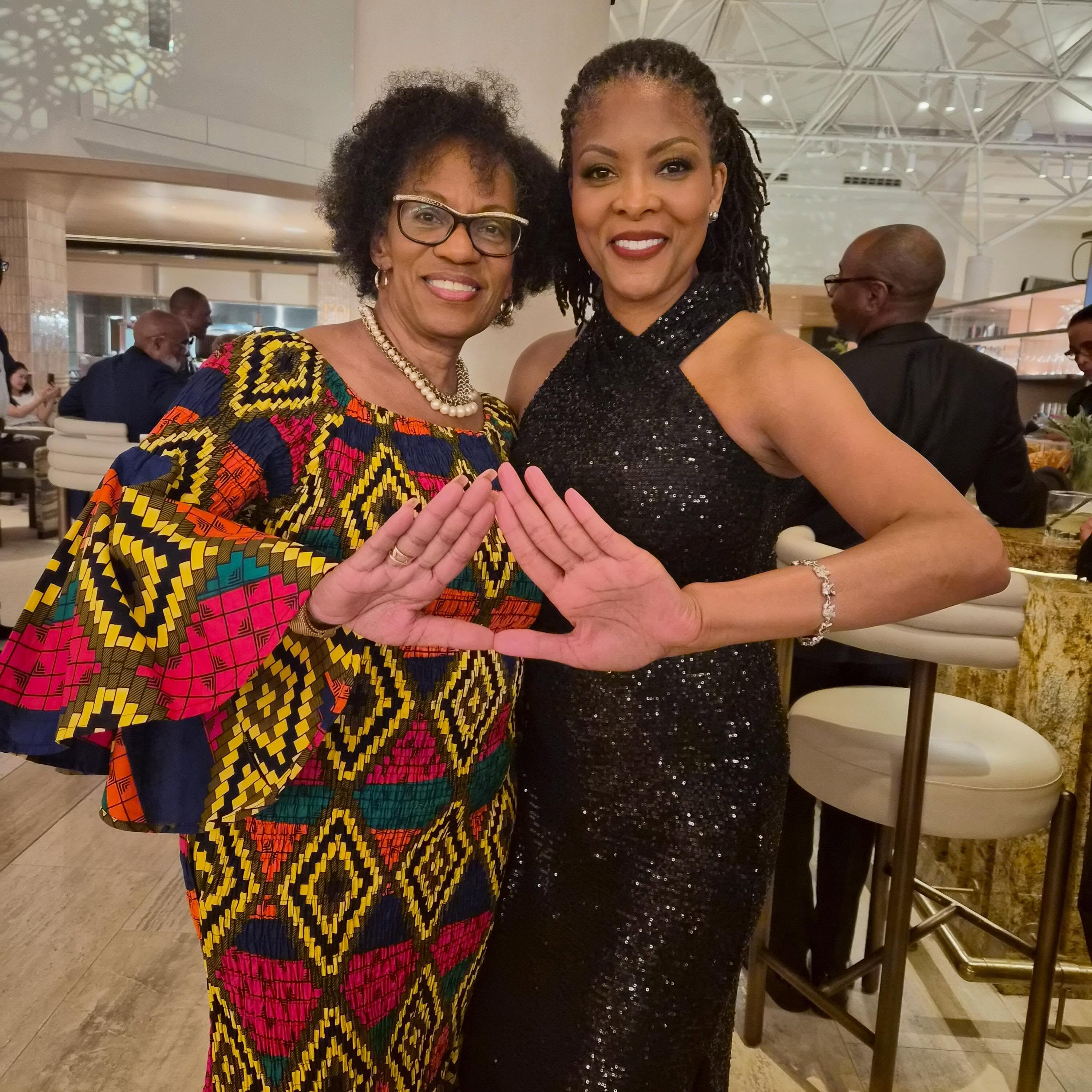 #NMACDST sorors celebrating Cornell Black Alumniโs 50th Anniversary.
#DST1913 #NMAC1980