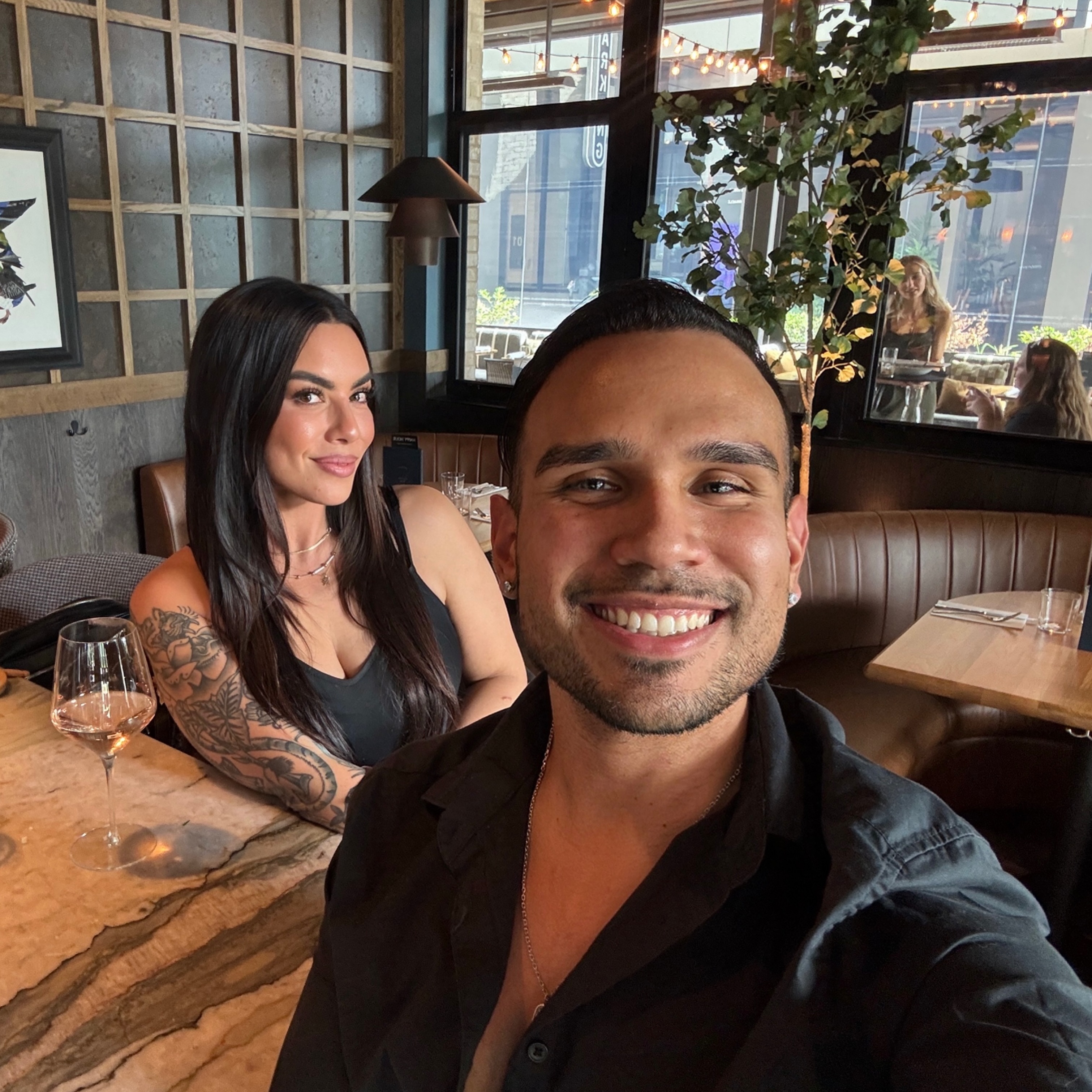What an amazing event in Nashville Tennessee at
Indulgence Salon ! @wellahairusa @wellaeducation
Thank you @nicolelee.wella and @chelseawella for all you do to make this event perfect 🥰
Also thank you @indulgencehairandmedispa for hosting us in your beautiful salon 🥰🥰
#wellapassioninstausa #wellaartist #nashville