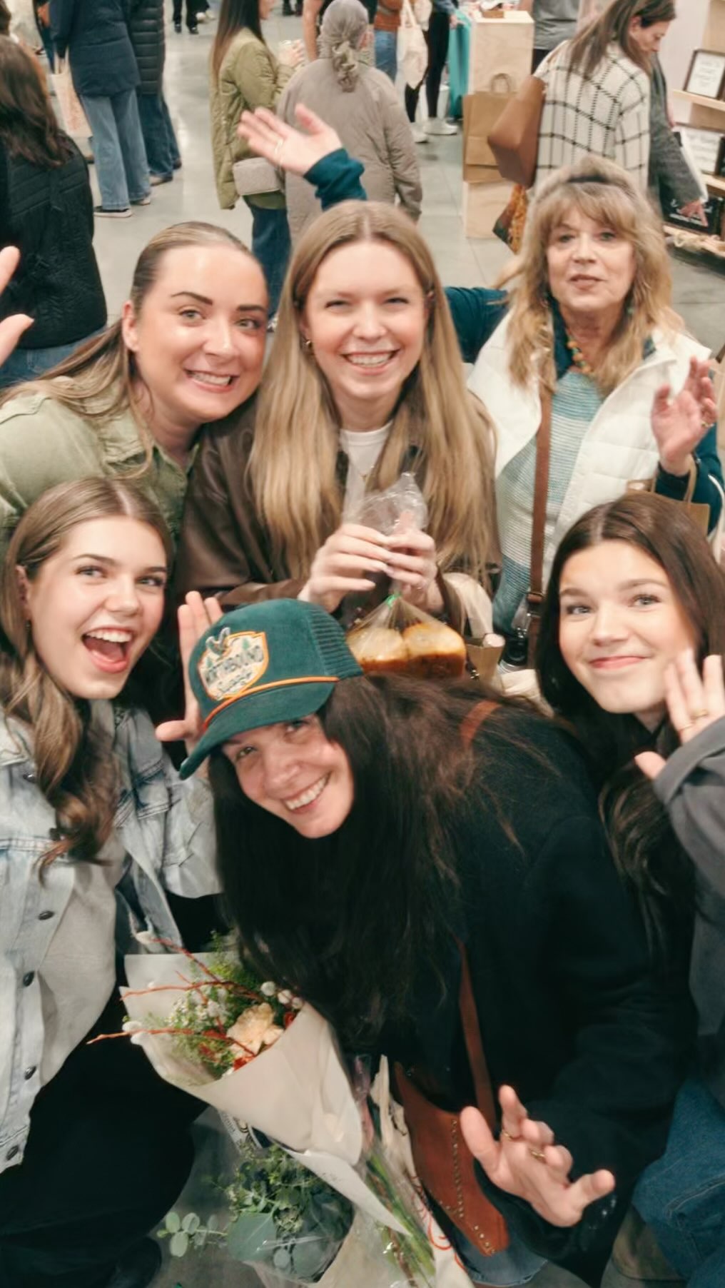 IF YOU WEREN’T JUMPING… WERE YOU EVEN AT THIRD + BIRD? 👀🔥
You blinked… and it was the BEST weekend ever 😭✨
The energy. The music. The packed aisles.
Smiling faces, full bags, and that can’t-stop-grinning kind of joy 🛍️💃
We’re still riding that Spring Market high… and honestly?
We don’t want it to end 🤭
👇 Tell us your favourite moment
(or tag who you shopped it with!)