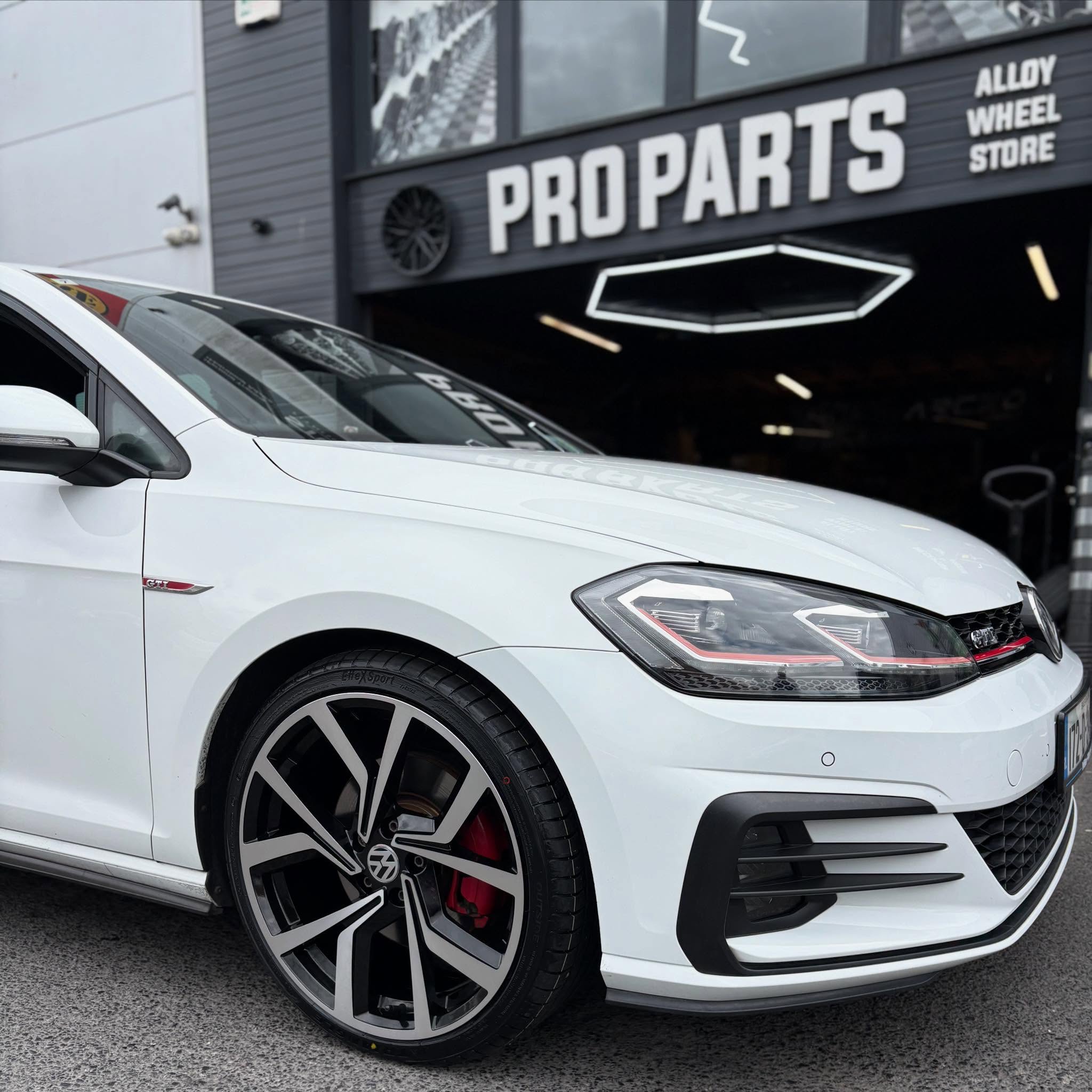 VW Golf GTI in for 19” Clubsport style alloy and tyre package 🔥