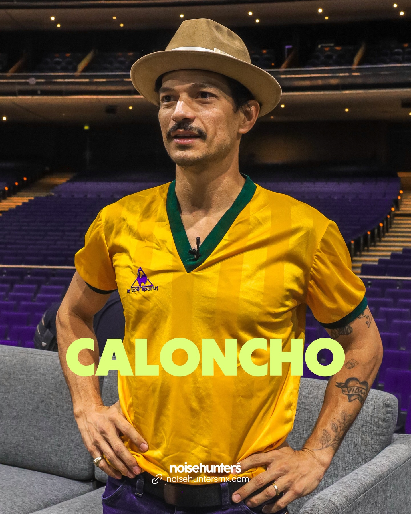 Tuvimos la oportunidad de conversar con Caloncho (@elcaloncho ) previo a su presentación más importante en Guadalajara: el próximo 14 de mayo en el Auditorio Telmex. En la charla, el artista compartió una visión honesta sobre su camino en la música, marcado más por la conexión y la constancia que por la ambición tradicional, además de adelantar una evolución significativa en su propuesta en vivo.
📅14 de Mayo en el @auditoriotelmextorio
🎟️Consigue tus boletos a través de Ticketmaster
📸 x @niche.seecond
Cobertura x Rebeca Reyna
Entérate de más en:
www.noisehuntersmx.com
/ @acto.live @apodacagroup
@backstage.press