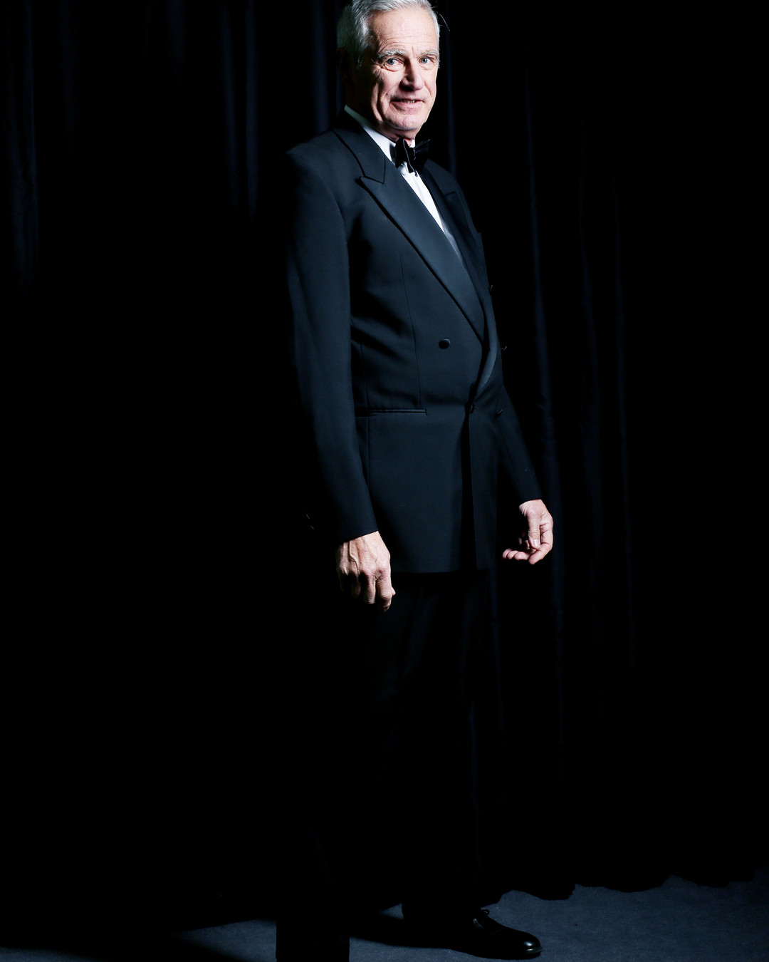 Real moments, real ease. I guide warm introductions, smooth transitions and measured humour so your day flows without fuss — and your guests feel cared for. As a fellow of the National Association of Toastmasters, I bring calm confidence and quiet attention to detail. Want a toastmaster who keeps things elegant and effortless?
How would you like your introductions handled — relaxed or formal? Tell me below.
#ToastmasterUK #WeddingHost #EventPros #ClassInACoat #WeddingTips #ModernHosting #GuestExperience #SmoothEvents