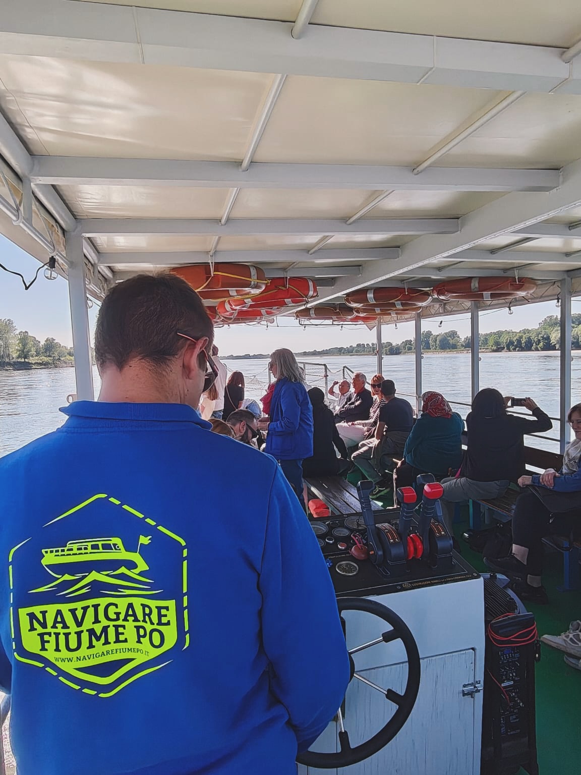 Gita in Barca sul Po ⛴️💦🏞️
Un weekend sul Po fatto di sorrisi, emozioni e silenzi che restano dentro.
Il grande fiume ci ha regalato momenti semplici ma indimenticabili. 💙
𝘄𝘄𝘄.𝗻𝗮𝘃𝗶𝗴𝗮𝗿𝗲𝗳𝗶𝘂𝗺𝗲𝗽𝗼.𝗶𝘁
#FiumePo #visitoltrepo #GitaInBarca #gitainbarcasulpo #EsperienzeUniche