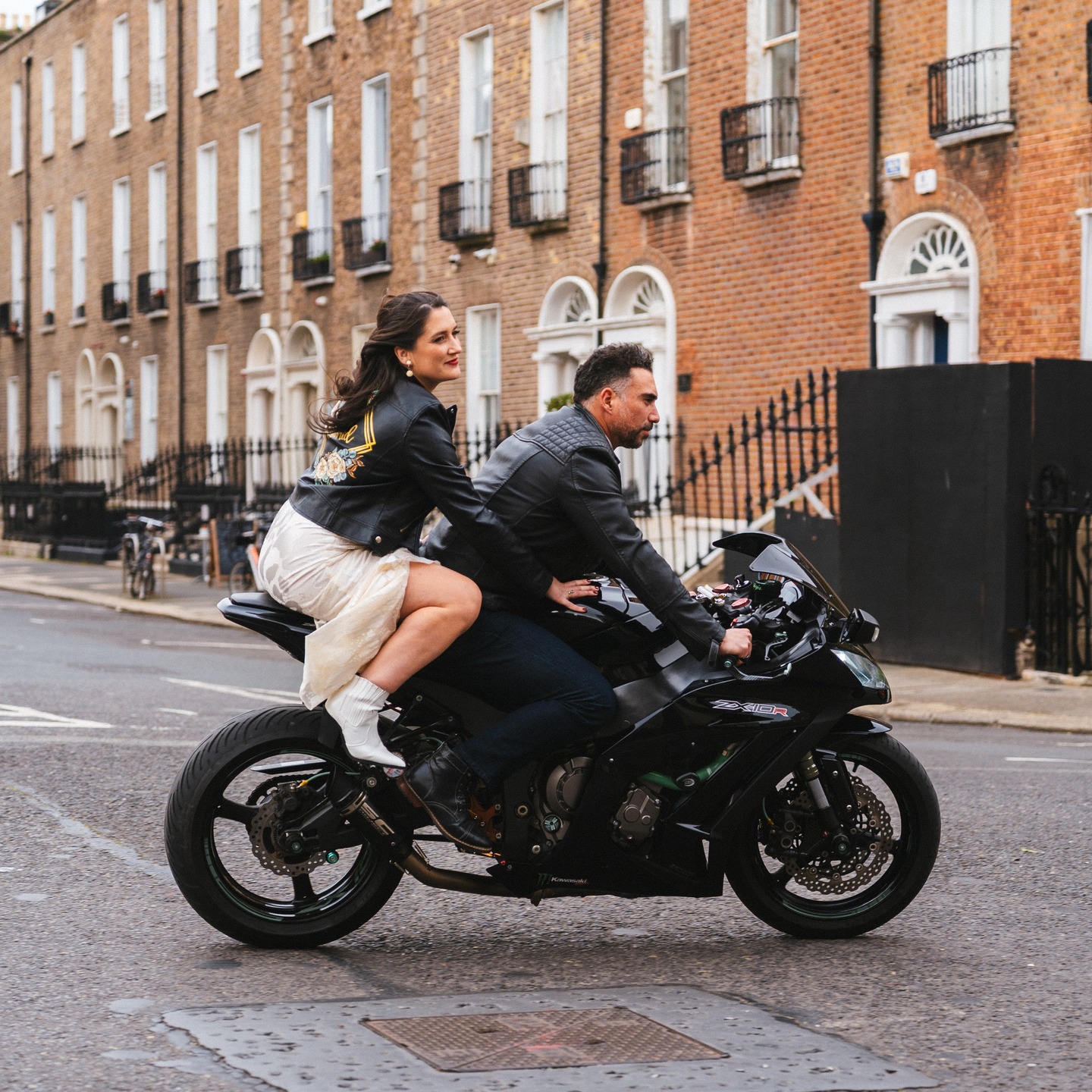 Just a bride, a groom, and a Kawasaki ZX-10R tearing up the Dublin Georgian Quarter.
Congratulations to Sarah & Filipi
#DublinWedding #MotorcycleWedding #IrishWeddingPhotographer #AlternativeBride #dublinphotographer