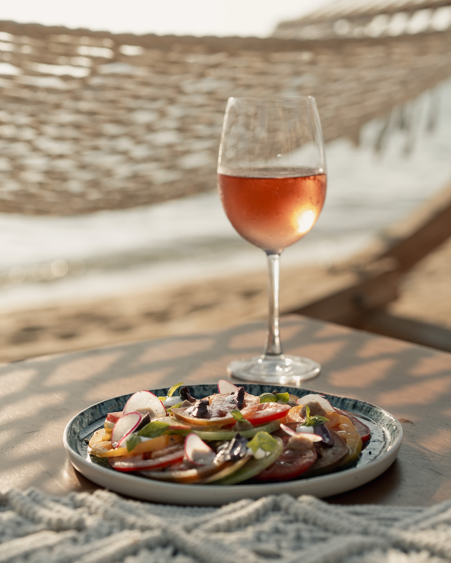Lunch tastes better by the sea.
Fresh plates, cold rosé, and a view you never rush through.
Exactly how afternoons at Surf Club are meant to feel.
#OnlyForWanderers #surfclubdubai #beachclub #dining