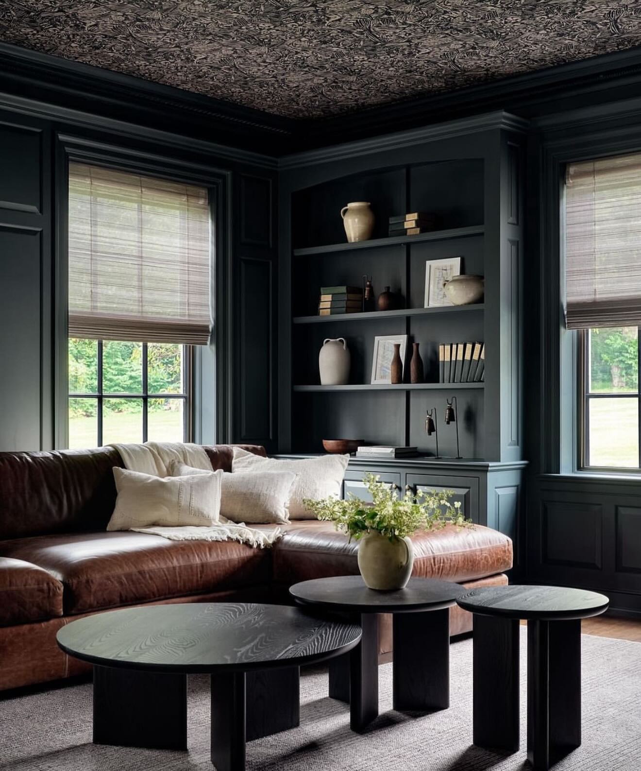 Excited to officially welcome @faycetextiles to the collection.
I was immediately drawn to the line’s layered color palettes, thoughtful texture, and quietly sophisticated point of view. Beautiful woven textiles, wallcoverings, and versatile indoor/outdoor options that feel both elevated and livable.
Looking forward to sharing more soon.
Installations featured:
1 + 2: @morrisondesignhouse
Wallpaper: KINGDOM in Black & Desert
Photo: @seanlitchfield
3 + 4: @adadarchitecture
Pines wallpaper & fabric
Photo: @aaronleitz
5: @tiffany_pentz_design
Wallpaper: TACK Dark Teal Grasscloth
6: @katemarkerinteriors
Wallpaper: TAILOR Grasscloth
Photo: @margaretrajic
