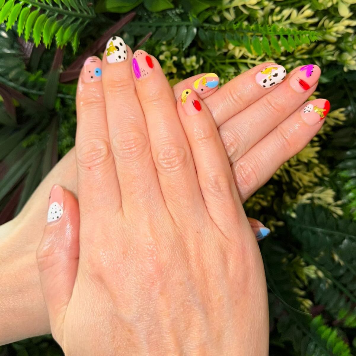 Fresh set by Senior Beautician Jemma 💅✨
Playful, bold, and full of personality — this look mixes soft nude bases with pops of vibrant red, pastel blue, sunny yellow, hot pink, and lilac. Each nail tells its own story, from abstract brush strokes and quirky dots to fun animal-inspired prints and delicate speckled details.
A perfect balance of minimal and statement art 🌈 Which nail is your fave?